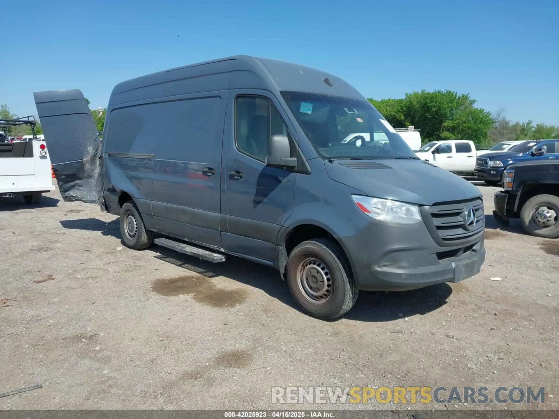 1 Photograph of a damaged car WD4PF0CD8KP042279 MERCEDES-BENZ SPRINTER 2500 2019