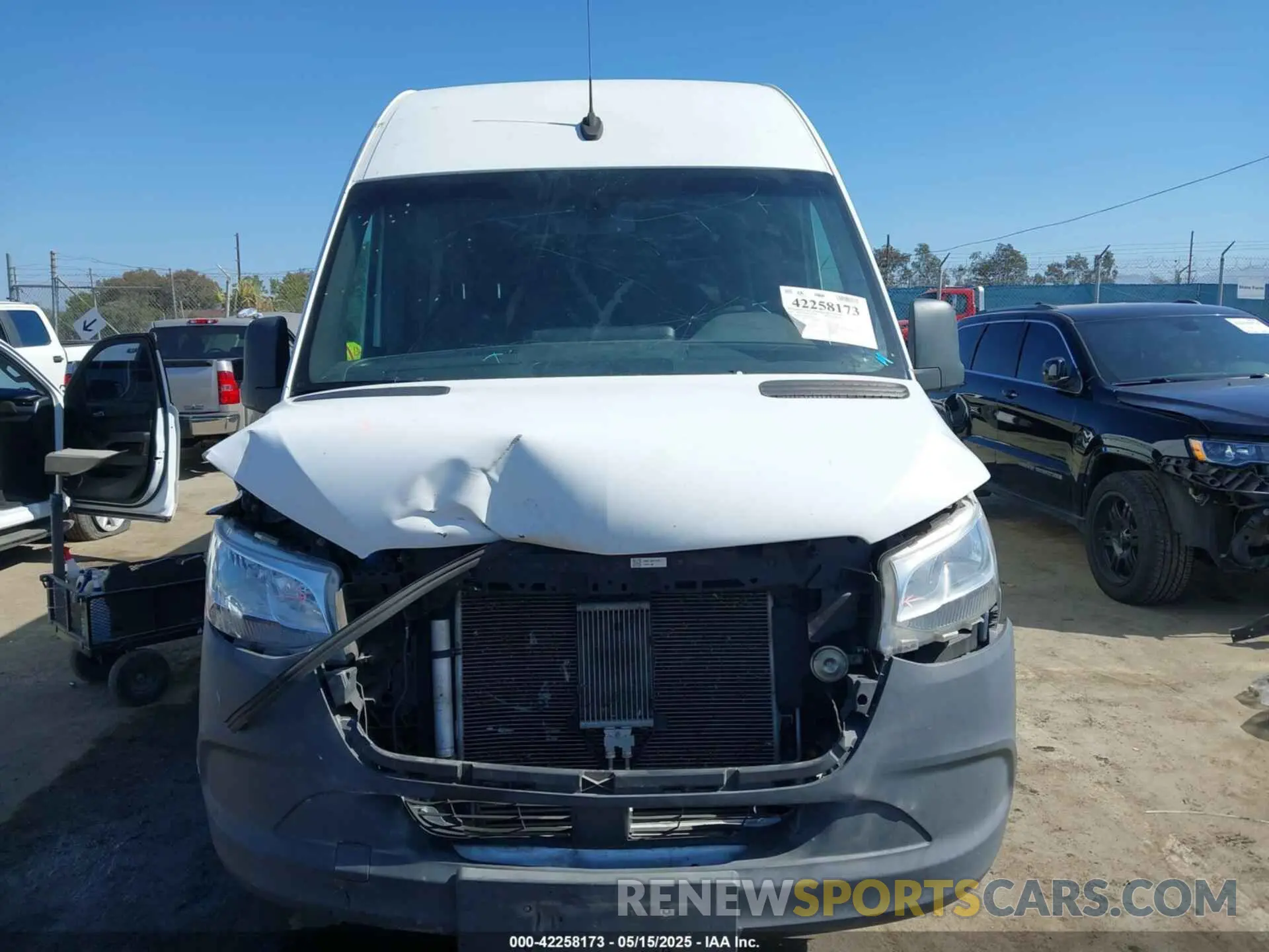 13 Photograph of a damaged car WD4PF1CD0KP181800 MERCEDES-BENZ SPRINTER 2500 2019