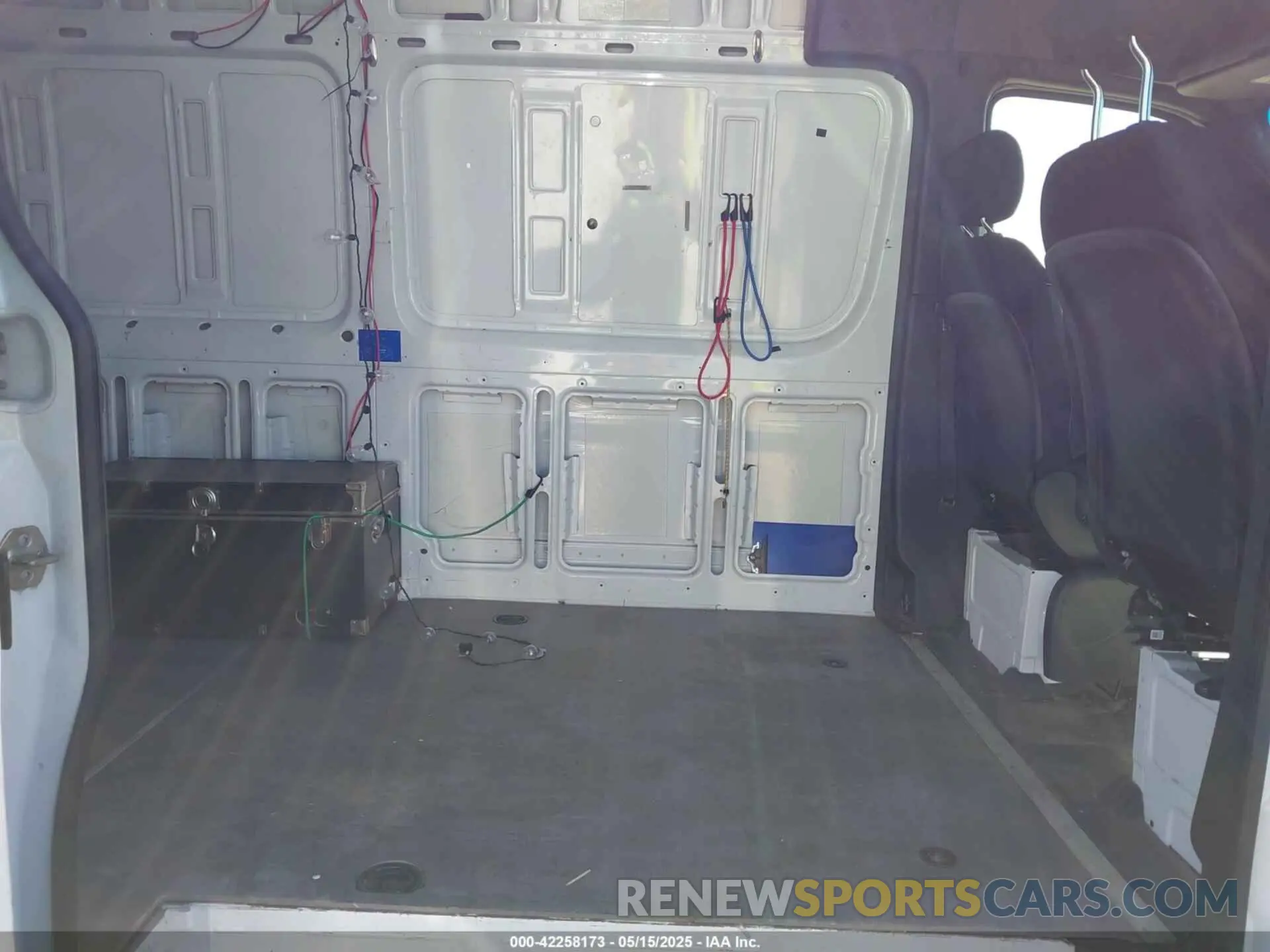 8 Photograph of a damaged car WD4PF1CD0KP181800 MERCEDES-BENZ SPRINTER 2500 2019