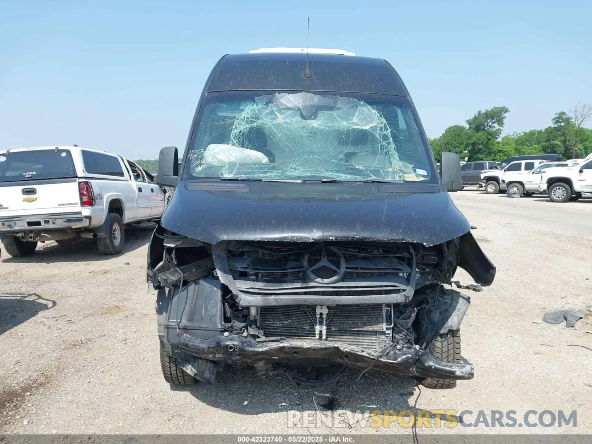 12 Photograph of a damaged car WD4PF1CD1KP173995 MERCEDES-BENZ SPRINTER 2500 2019