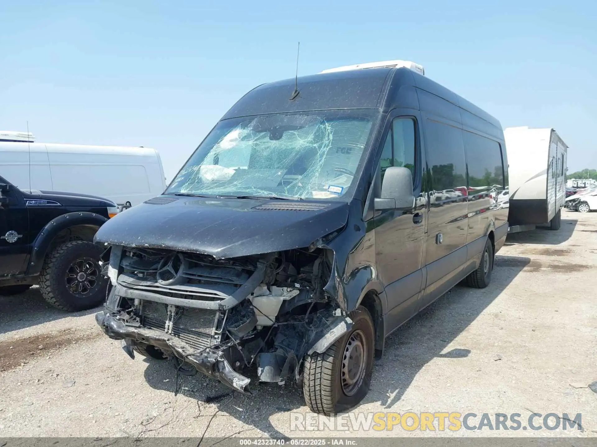 2 Photograph of a damaged car WD4PF1CD1KP173995 MERCEDES-BENZ SPRINTER 2500 2019