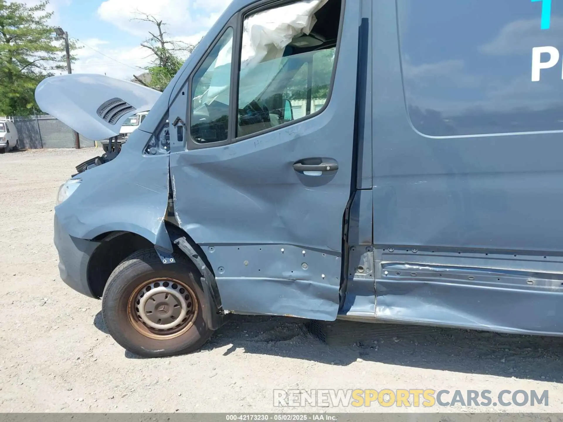 6 Photograph of a damaged car WD4PF1CD2KP141833 MERCEDES-BENZ SPRINTER 2500 2019