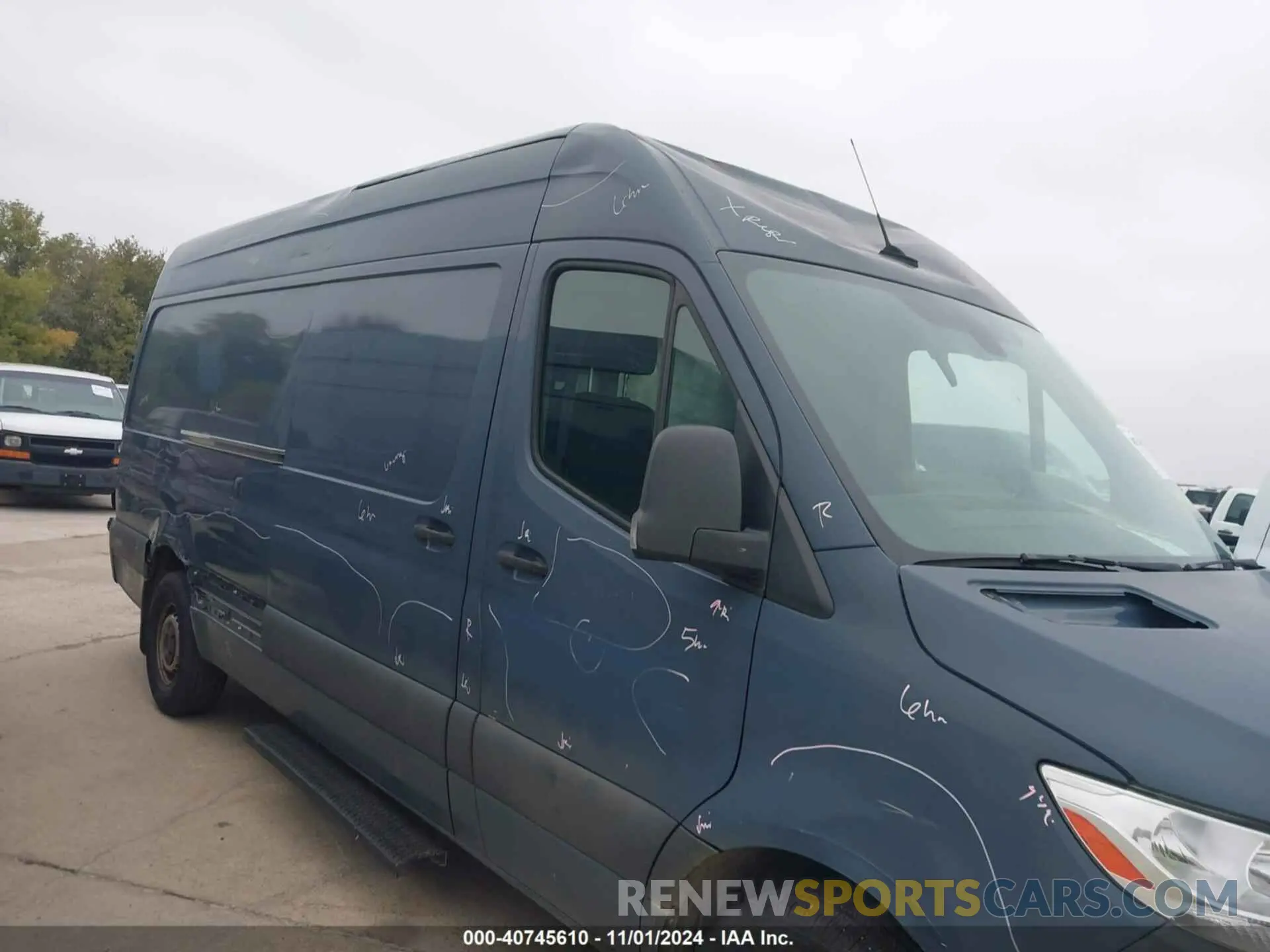 13 Photograph of a damaged car WD4PF1CD3KP131196 MERCEDES-BENZ SPRINTER 2500 2019