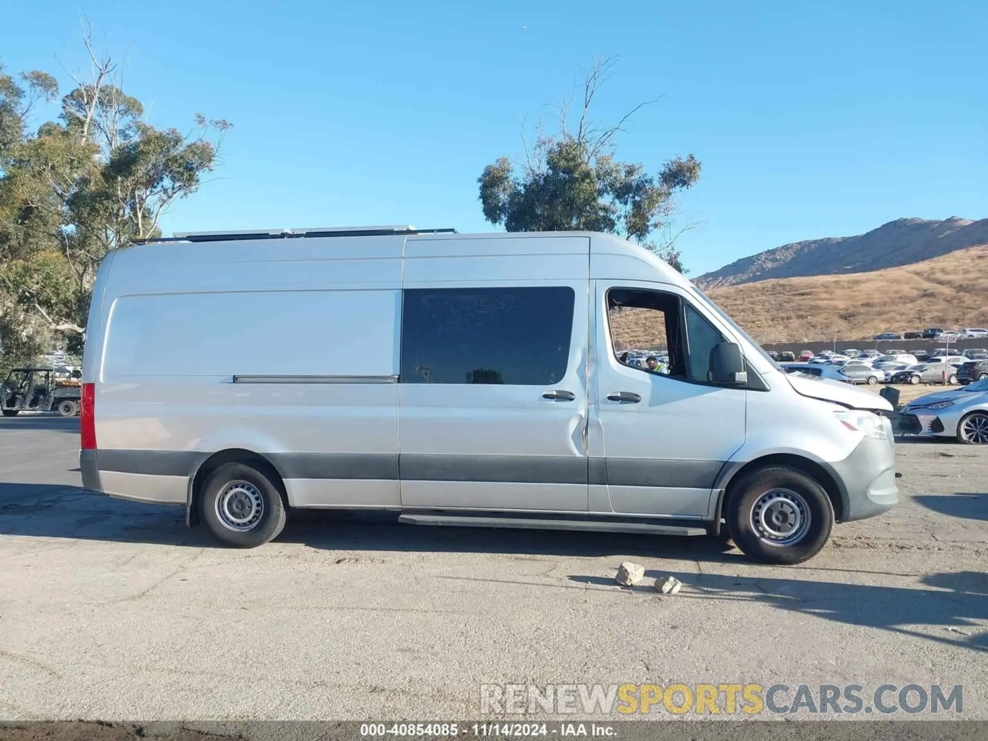 13 Photograph of a damaged car WD4PF1CD5KP082325 MERCEDES-BENZ SPRINTER 2500 2019