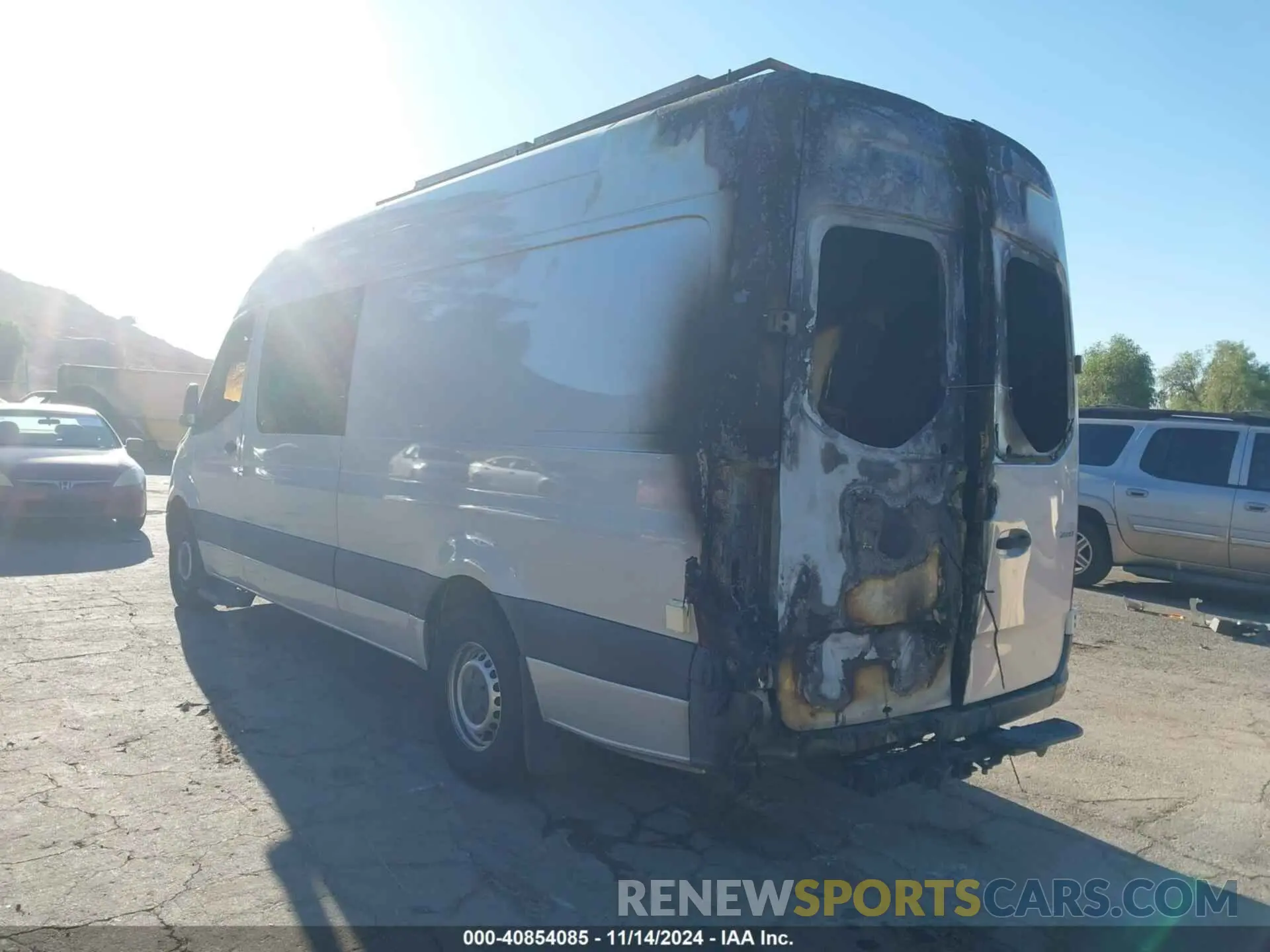 3 Photograph of a damaged car WD4PF1CD5KP082325 MERCEDES-BENZ SPRINTER 2500 2019