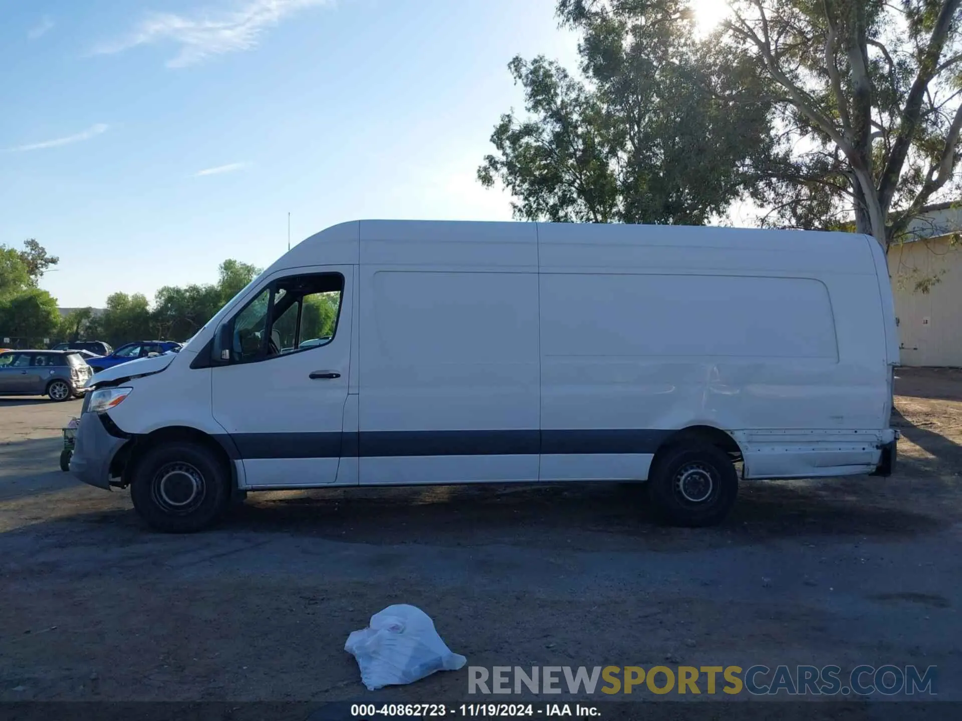 14 Photograph of a damaged car WD4PF1CD7KT008931 MERCEDES-BENZ SPRINTER 2500 2019