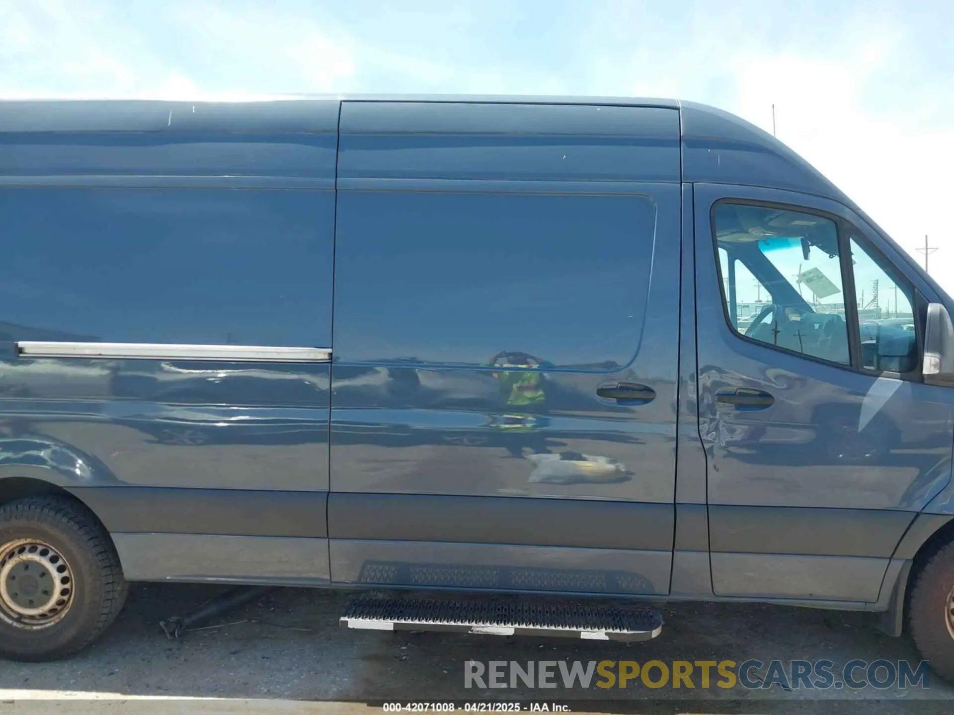14 Photograph of a damaged car WD4PF1CD8KP126799 MERCEDES-BENZ SPRINTER 2500 2019