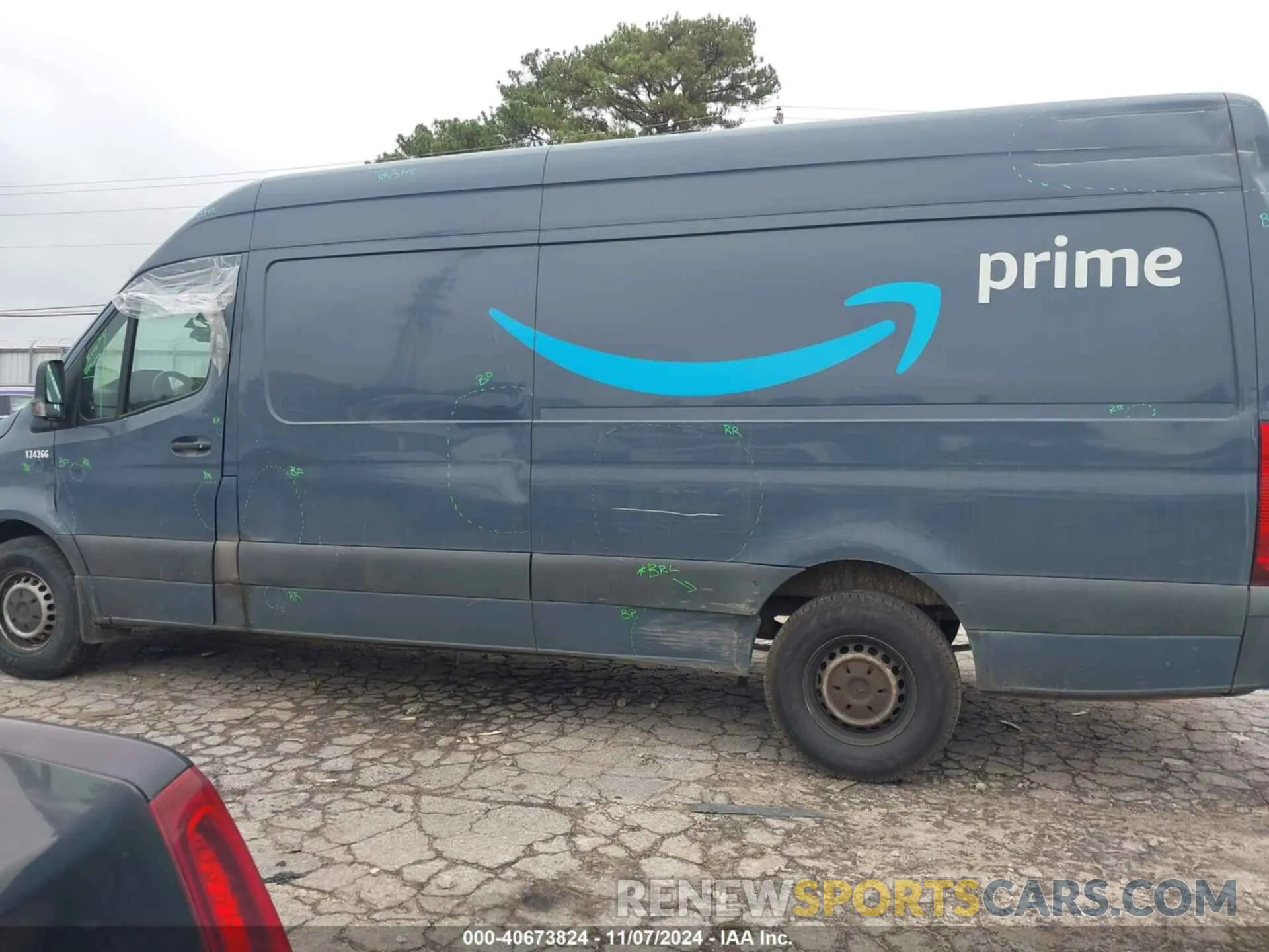 14 Photograph of a damaged car WD4PF1CD8KT006377 MERCEDES-BENZ SPRINTER 2500 2019