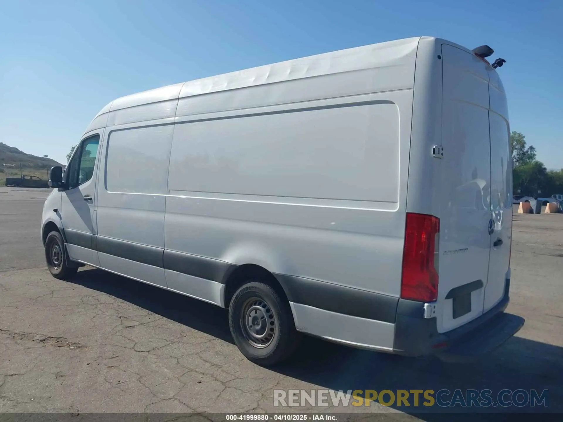 3 Photograph of a damaged car WD4PF1ED2KT013726 MERCEDES-BENZ SPRINTER 2500 2019