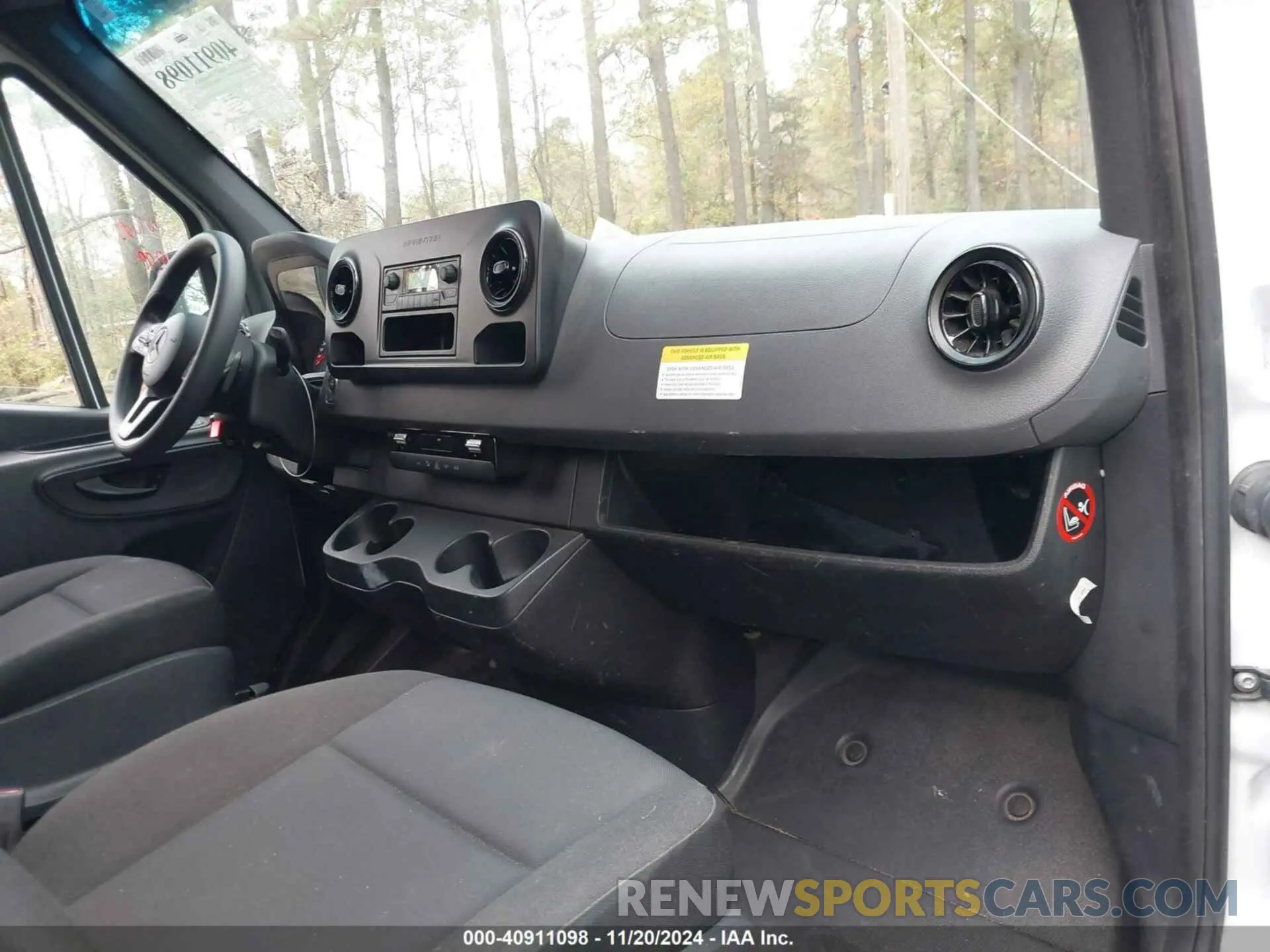 5 Photograph of a damaged car WD4PF1ED5KT010027 MERCEDES-BENZ SPRINTER 2500 2019