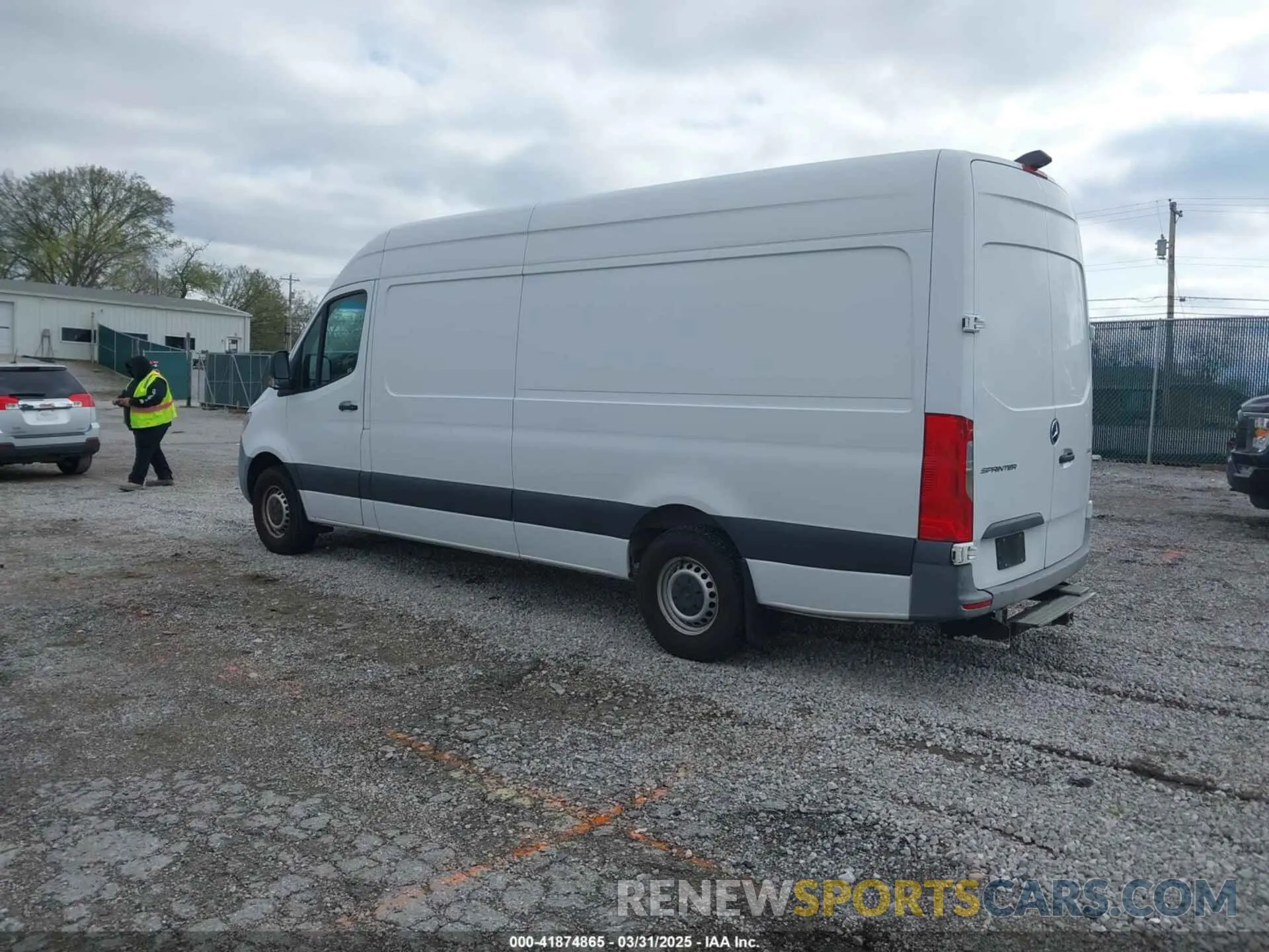 3 Photograph of a damaged car WD4PF1ED7KT008196 MERCEDES-BENZ SPRINTER 2500 2019