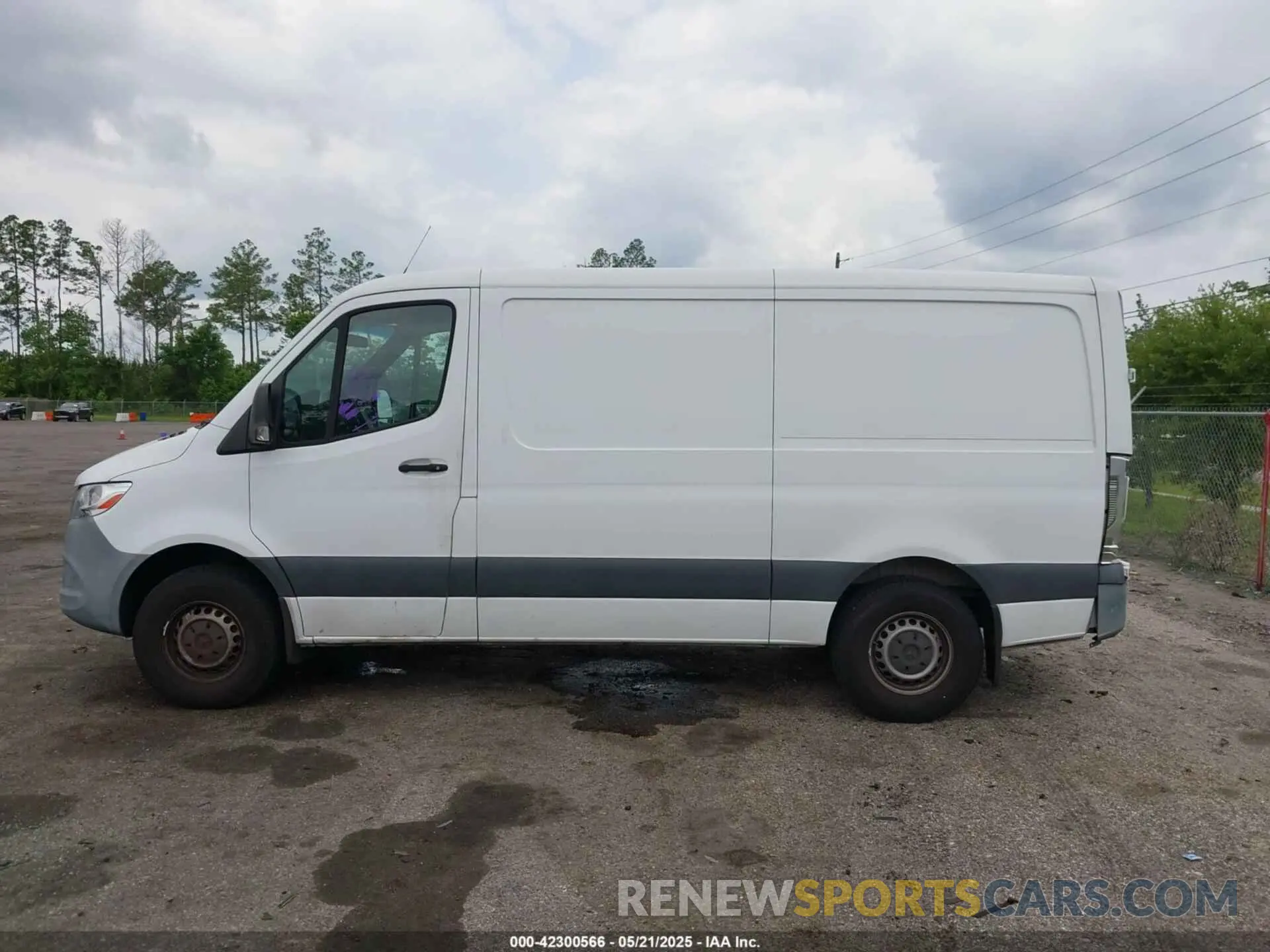 14 Photograph of a damaged car W1W40BHY0LT025205 MERCEDES-BENZ SPRINTER 2500 2020