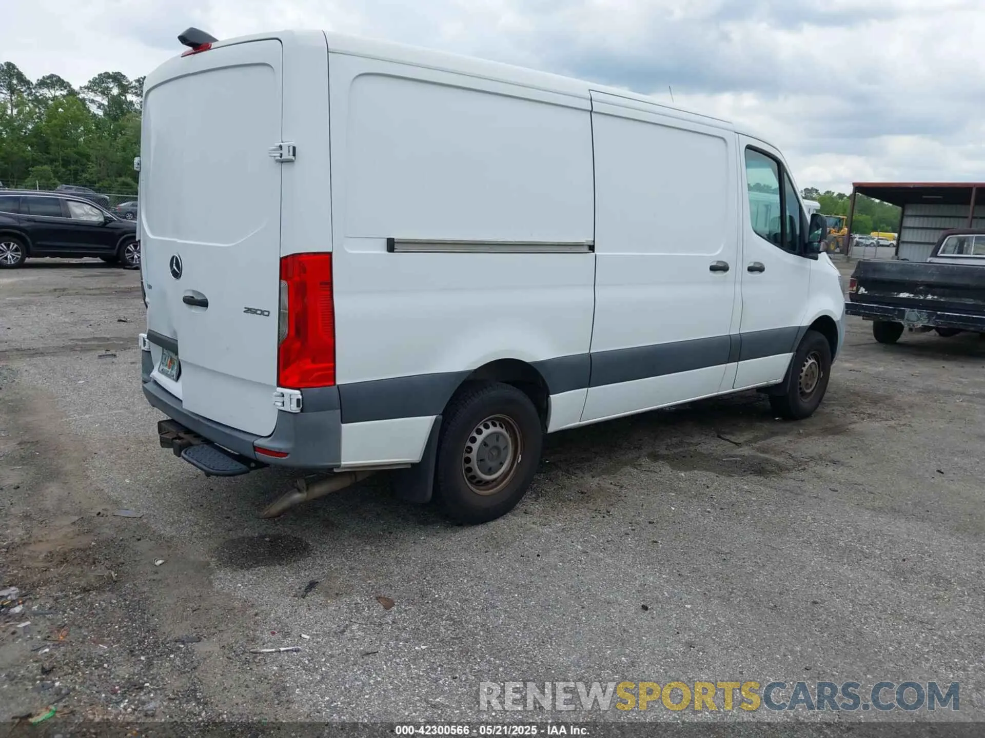 4 Photograph of a damaged car W1W40BHY0LT025205 MERCEDES-BENZ SPRINTER 2500 2020