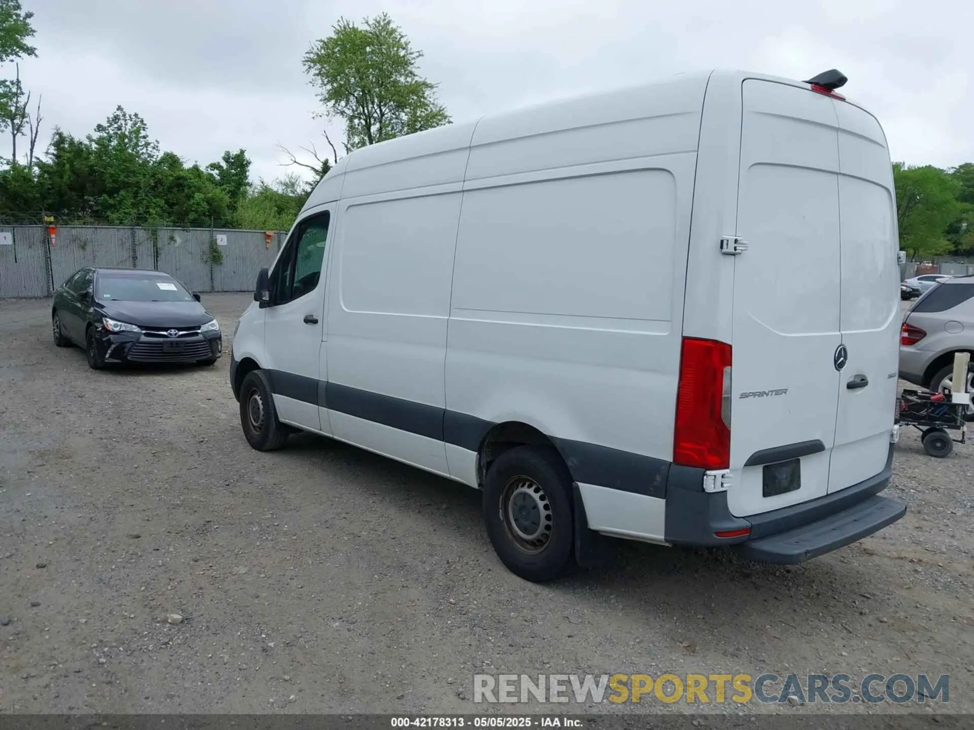 3 Photograph of a damaged car W1W4EBHY9LT022420 MERCEDES-BENZ SPRINTER 2500 2020