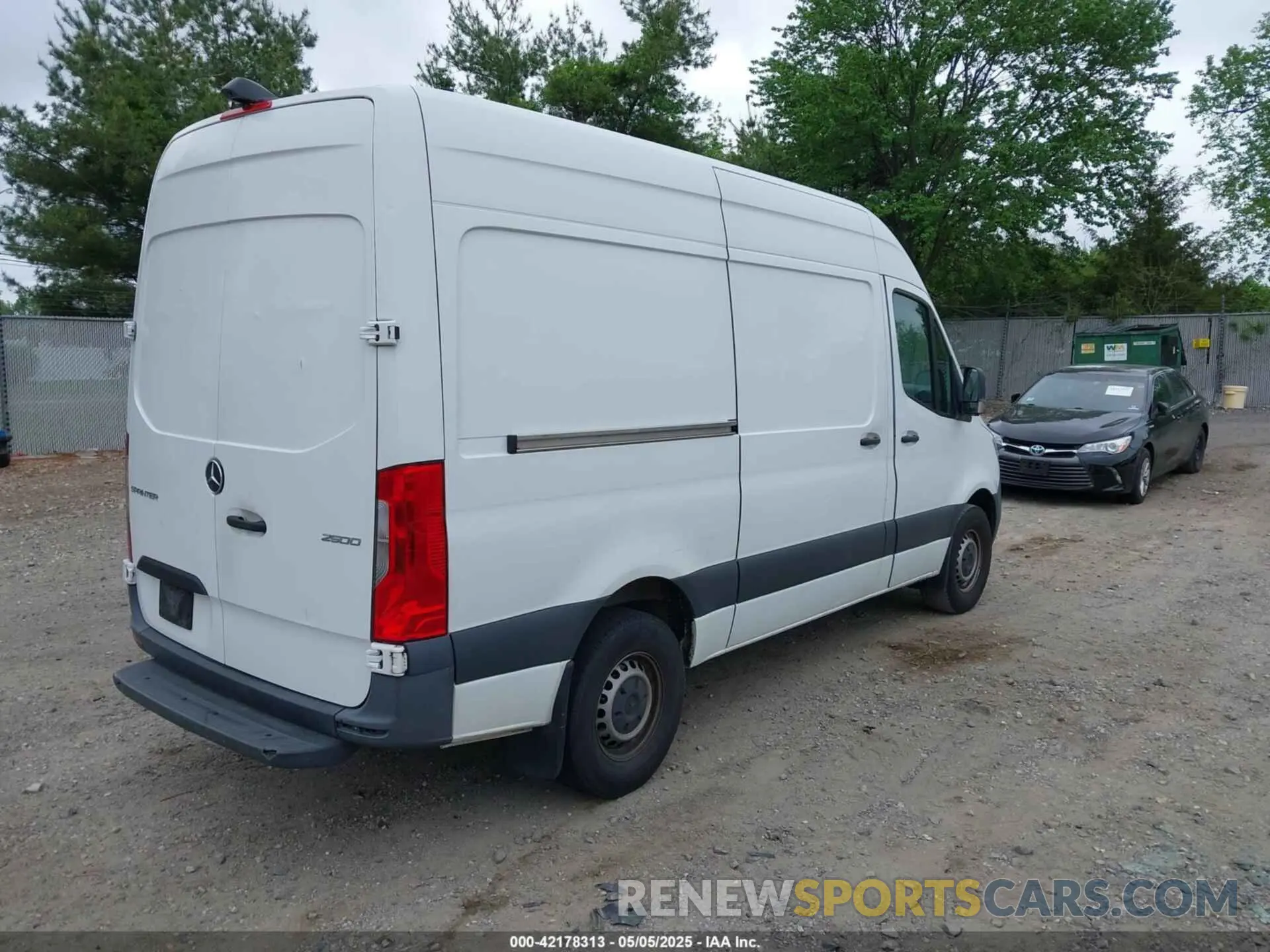4 Photograph of a damaged car W1W4EBHY9LT022420 MERCEDES-BENZ SPRINTER 2500 2020
