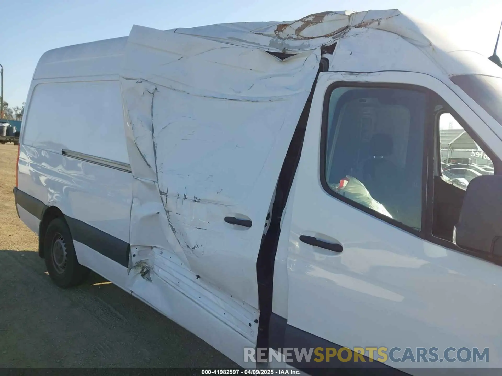 6 Photograph of a damaged car W1W4ECHY3LT034942 MERCEDES-BENZ SPRINTER 2500 2020