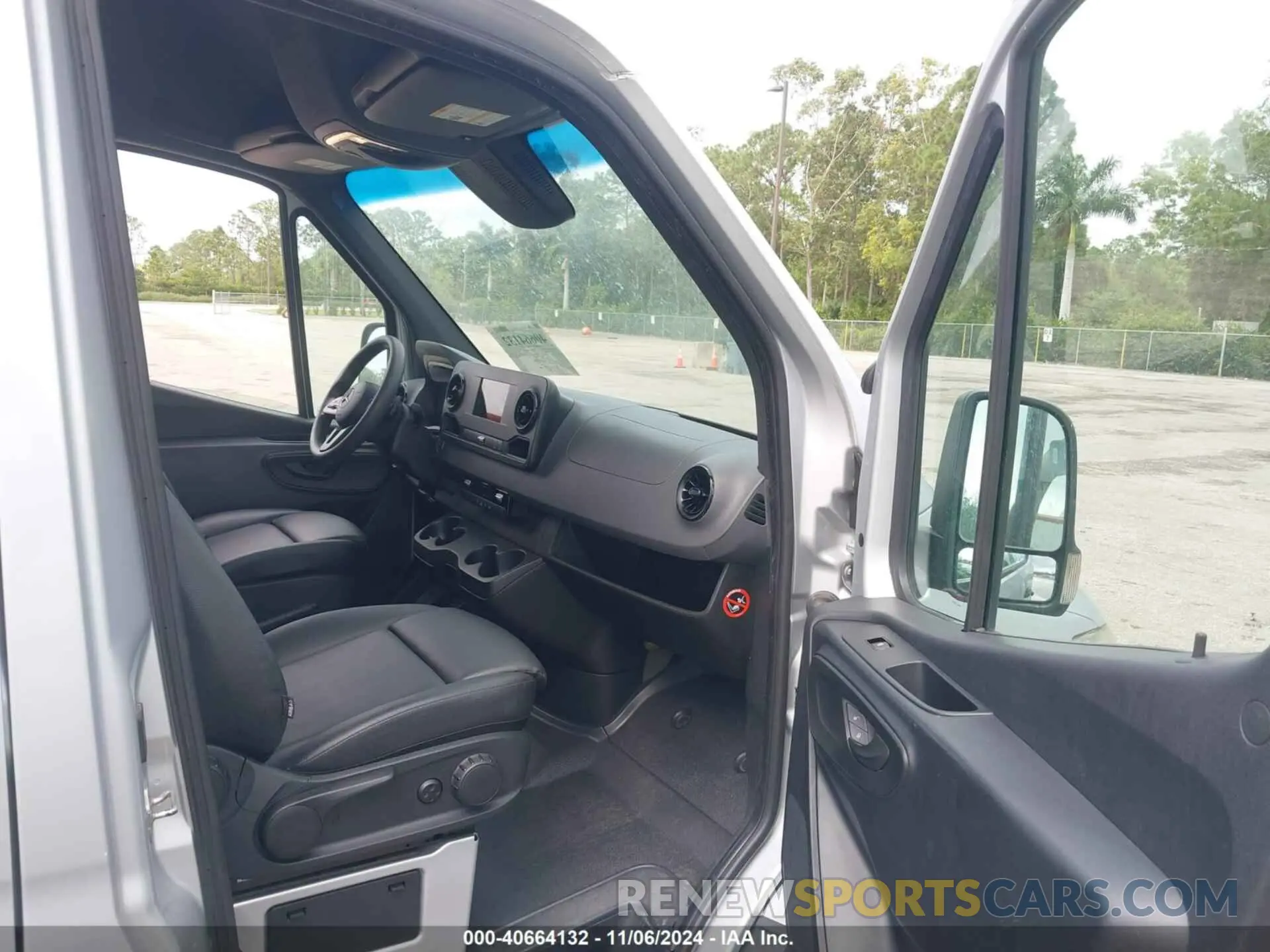 5 Photograph of a damaged car W1Y40BHY4LT025490 MERCEDES-BENZ SPRINTER 2500 2020