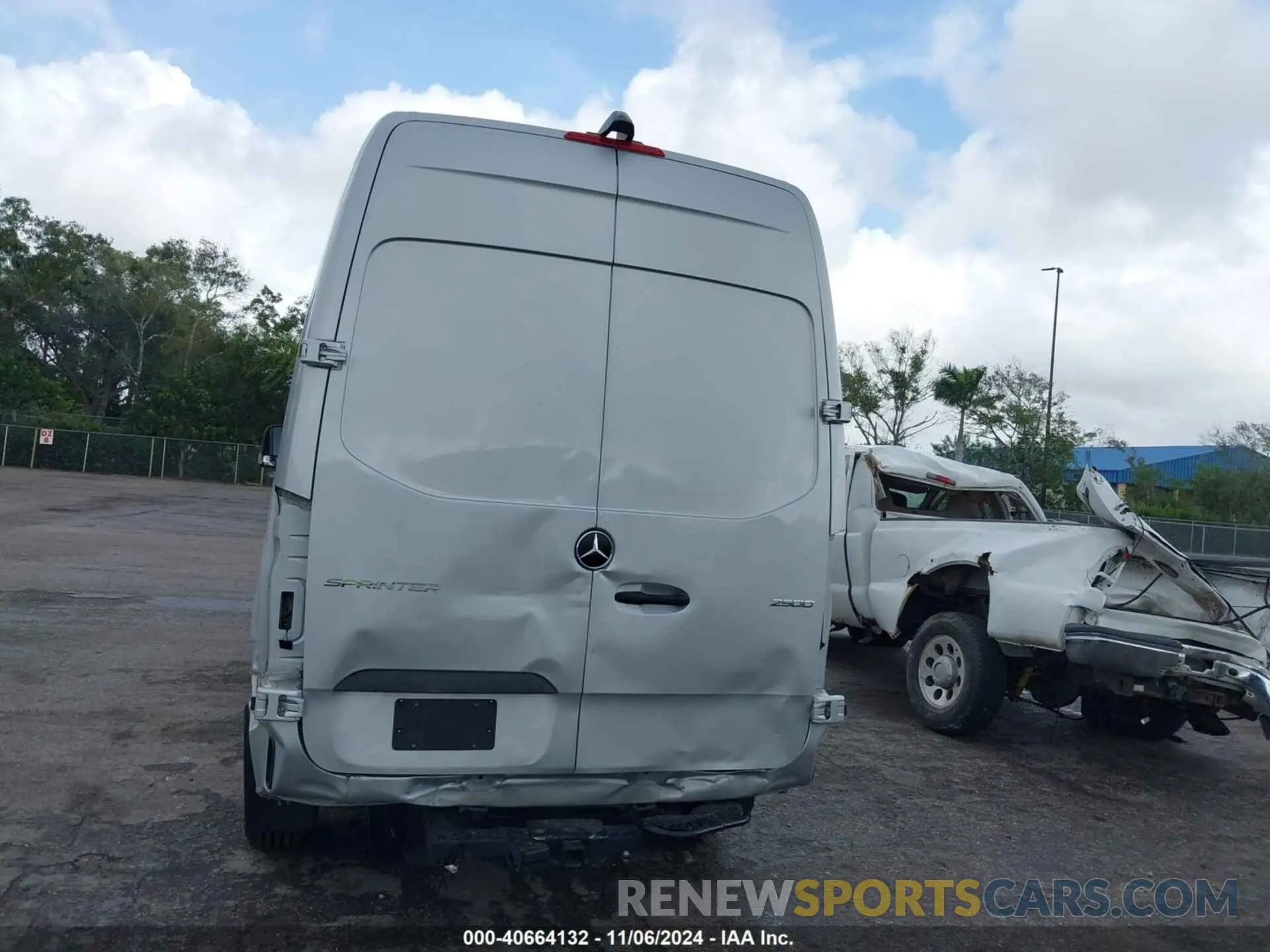 6 Photograph of a damaged car W1Y40BHY4LT025490 MERCEDES-BENZ SPRINTER 2500 2020