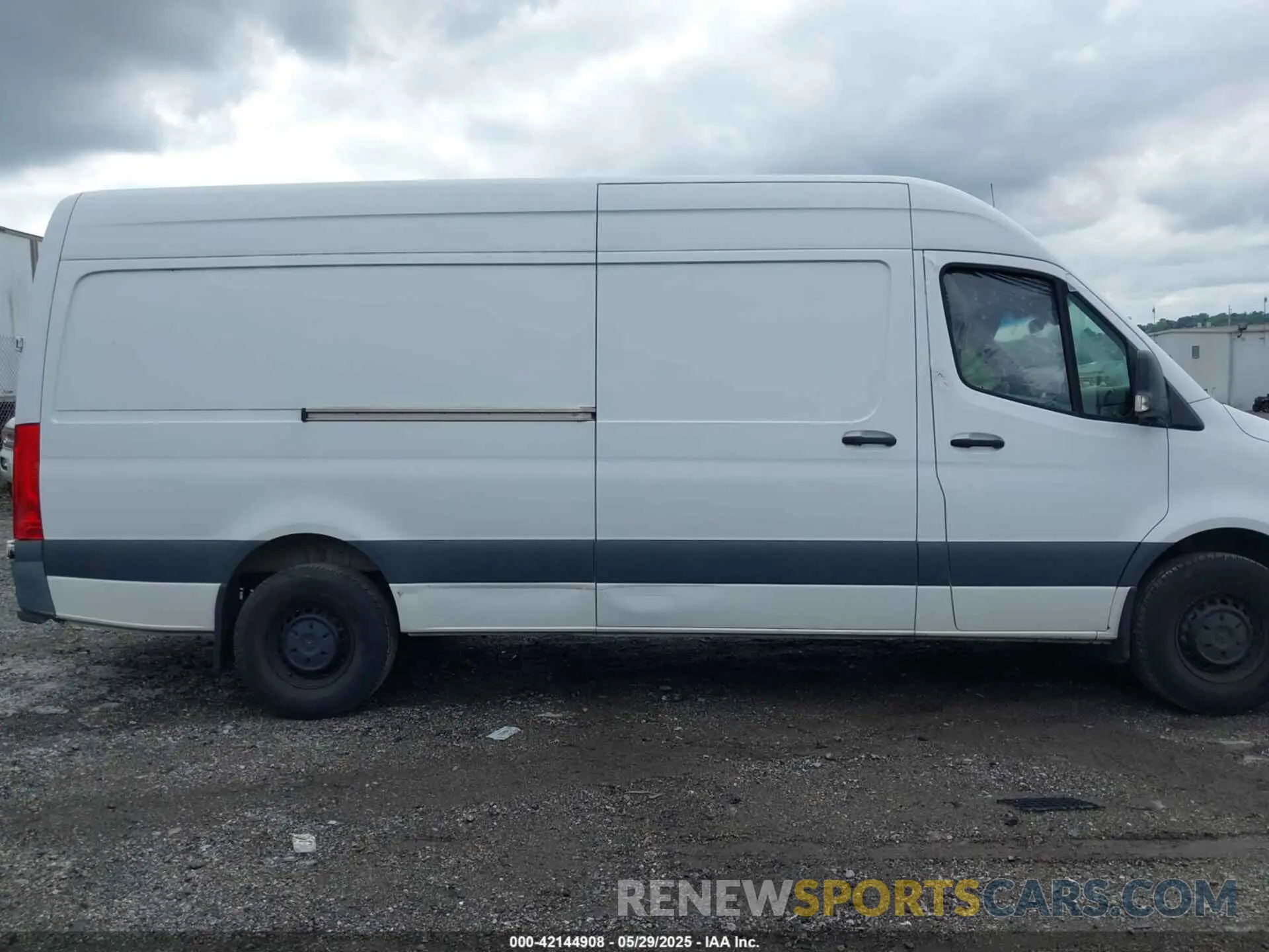 12 Photograph of a damaged car W1Y4ECHY8LT034376 MERCEDES-BENZ SPRINTER 2500 2020