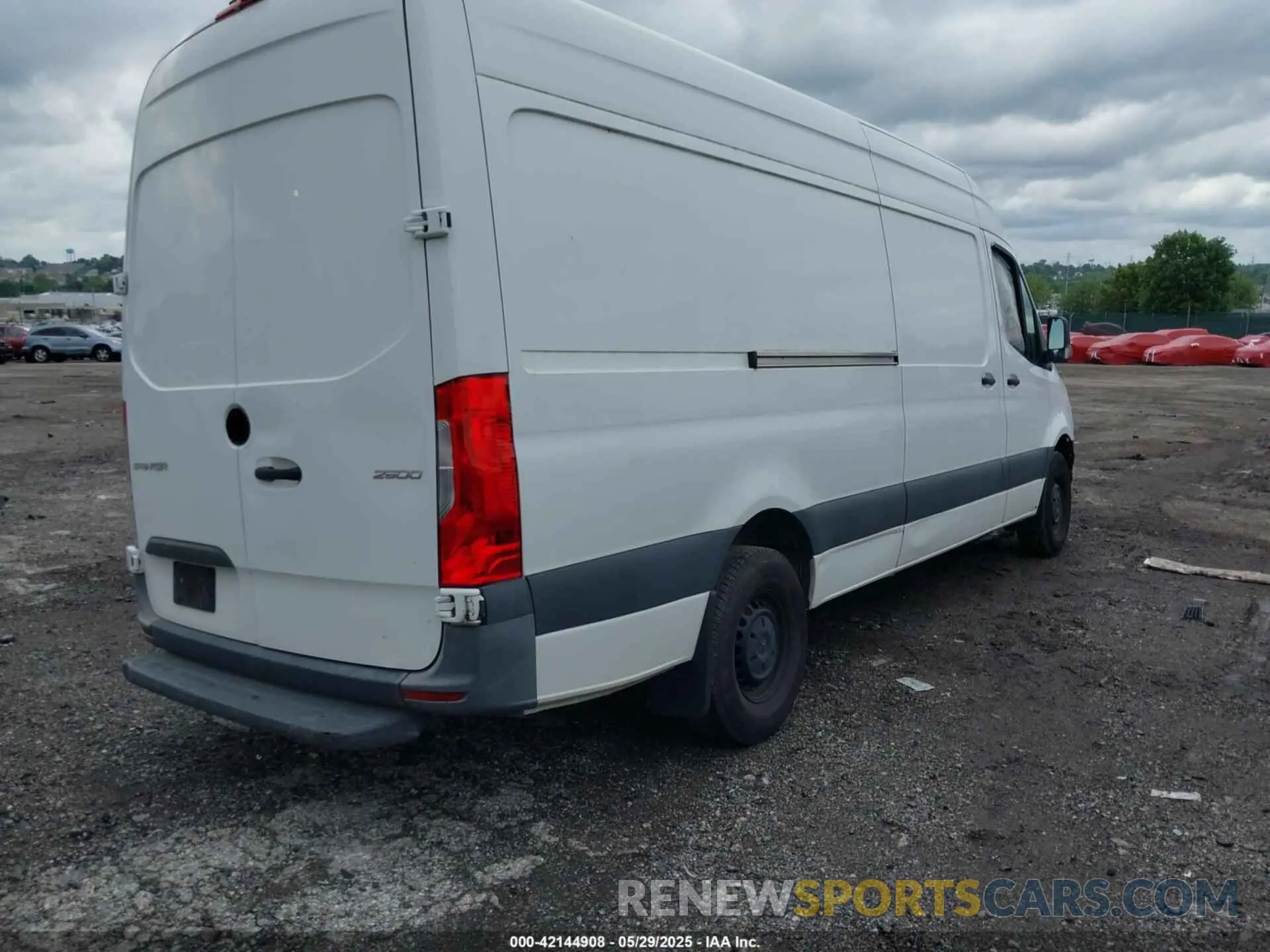 4 Photograph of a damaged car W1Y4ECHY8LT034376 MERCEDES-BENZ SPRINTER 2500 2020