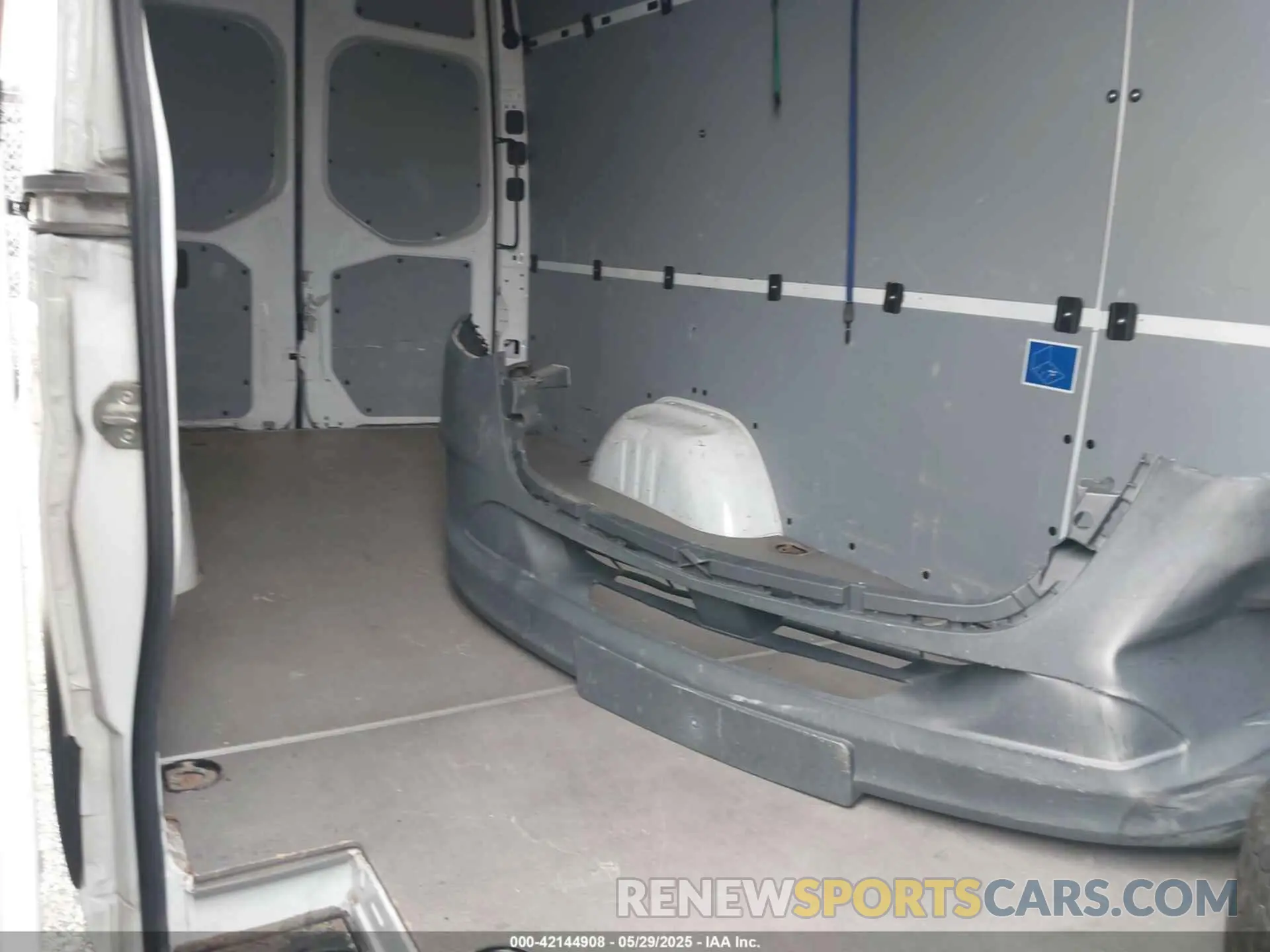 8 Photograph of a damaged car W1Y4ECHY8LT034376 MERCEDES-BENZ SPRINTER 2500 2020