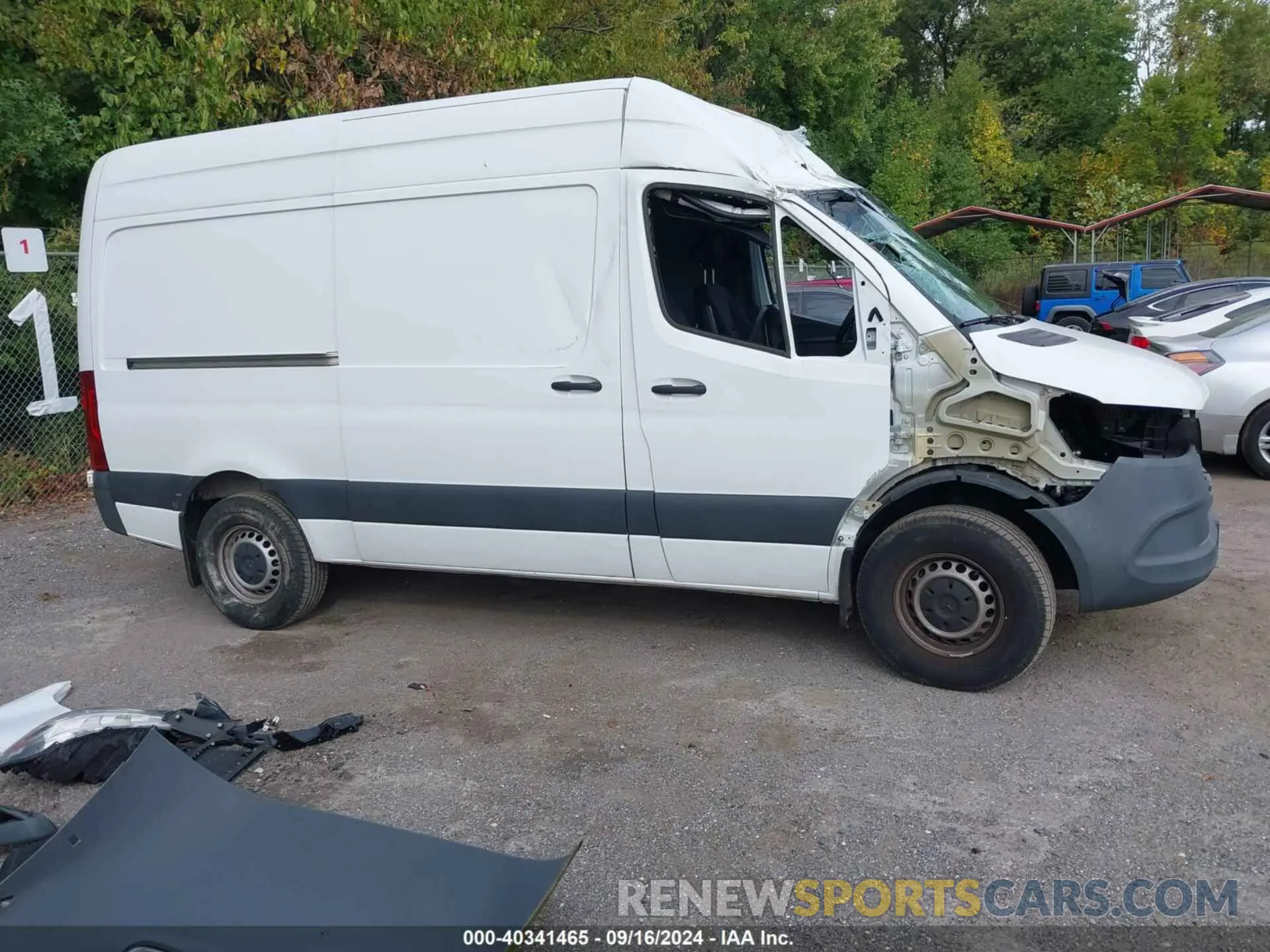 14 Photograph of a damaged car W1W40BHY6MT046951 MERCEDES-BENZ SPRINTER 2500 2021