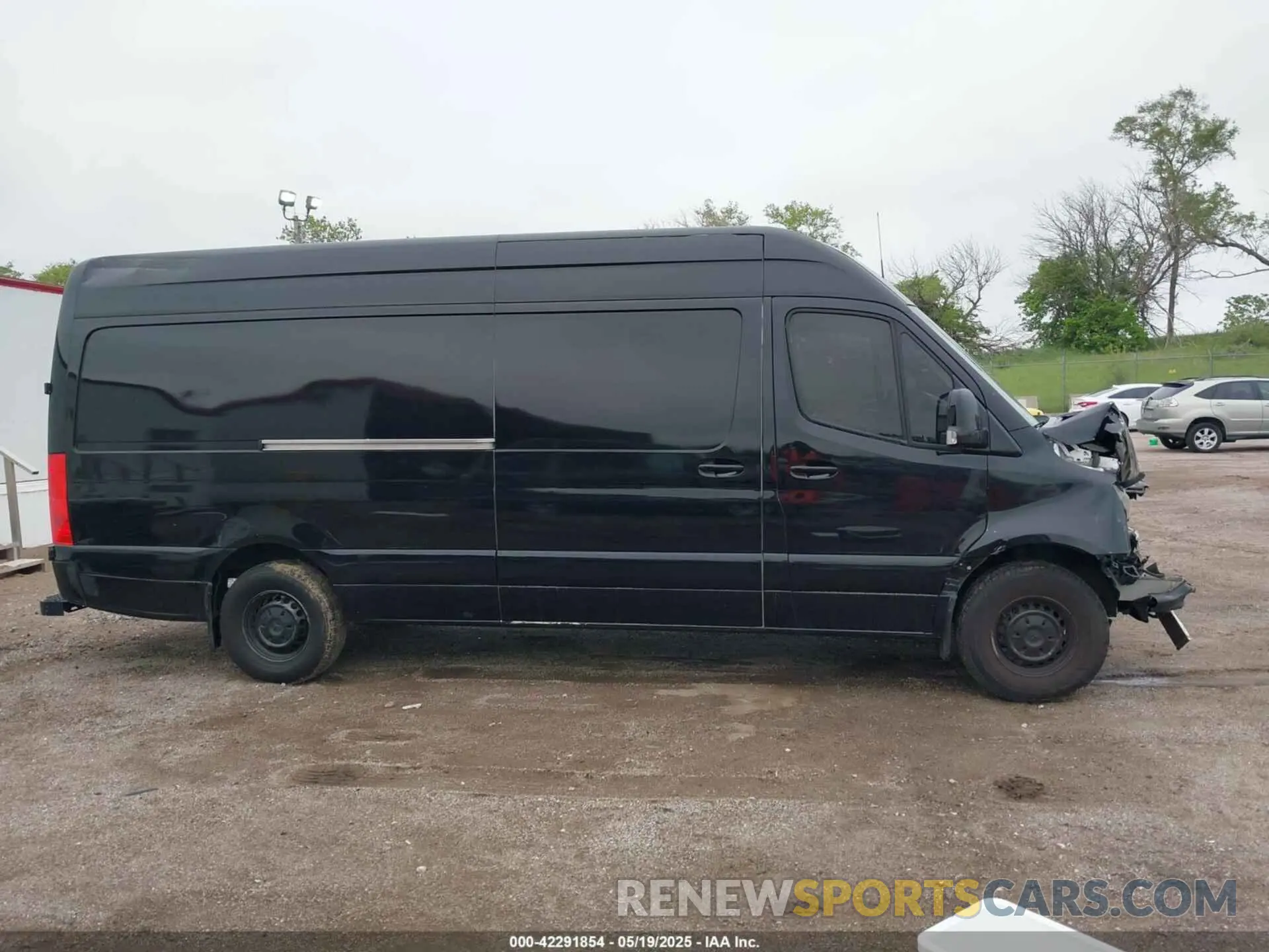 14 Photograph of a damaged car W1W40CHY0MT052315 MERCEDES-BENZ SPRINTER 2500 2021
