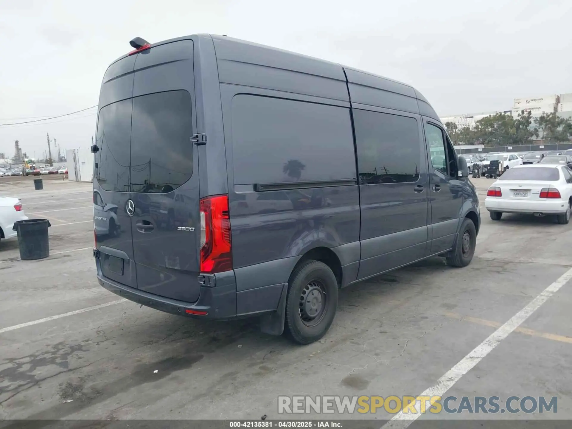4 Photograph of a damaged car W1W4EBHY0MT073290 MERCEDES-BENZ SPRINTER 2500 2021