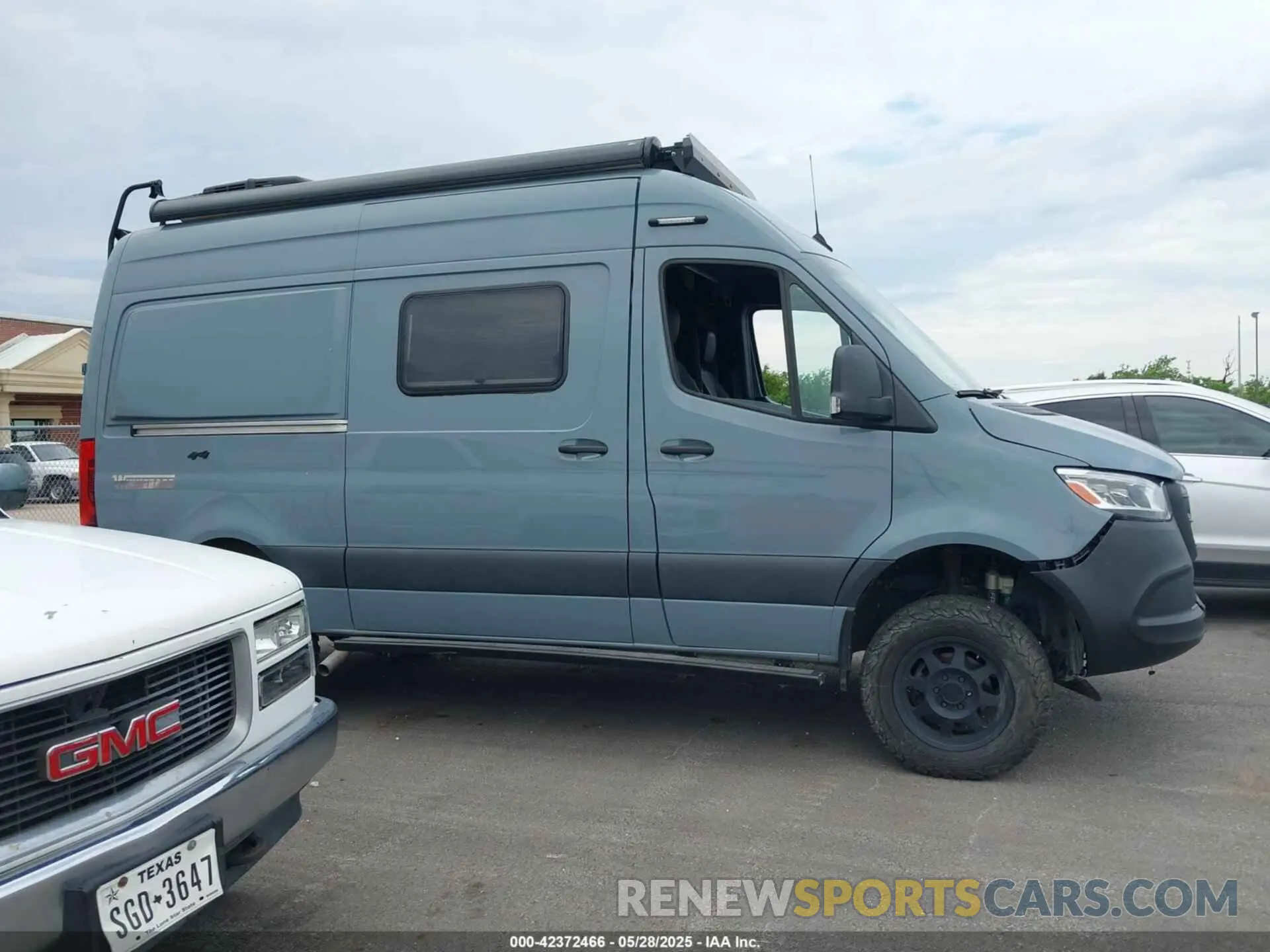 12 Photograph of a damaged car W1W4EBVY7MP424550 MERCEDES-BENZ SPRINTER 2500 2021