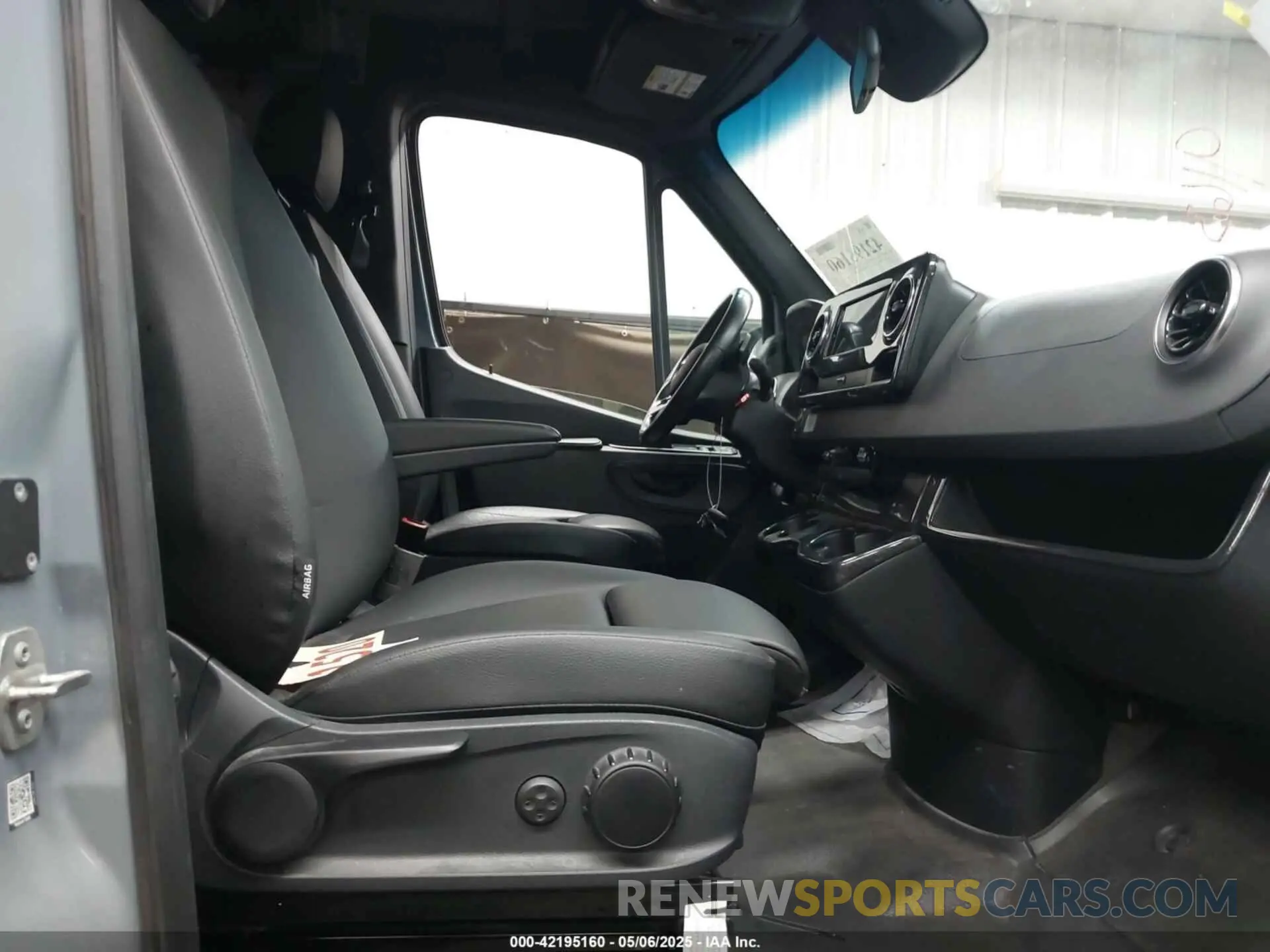 5 Photograph of a damaged car W1W4EBVYXMP428981 MERCEDES-BENZ SPRINTER 2500 2021