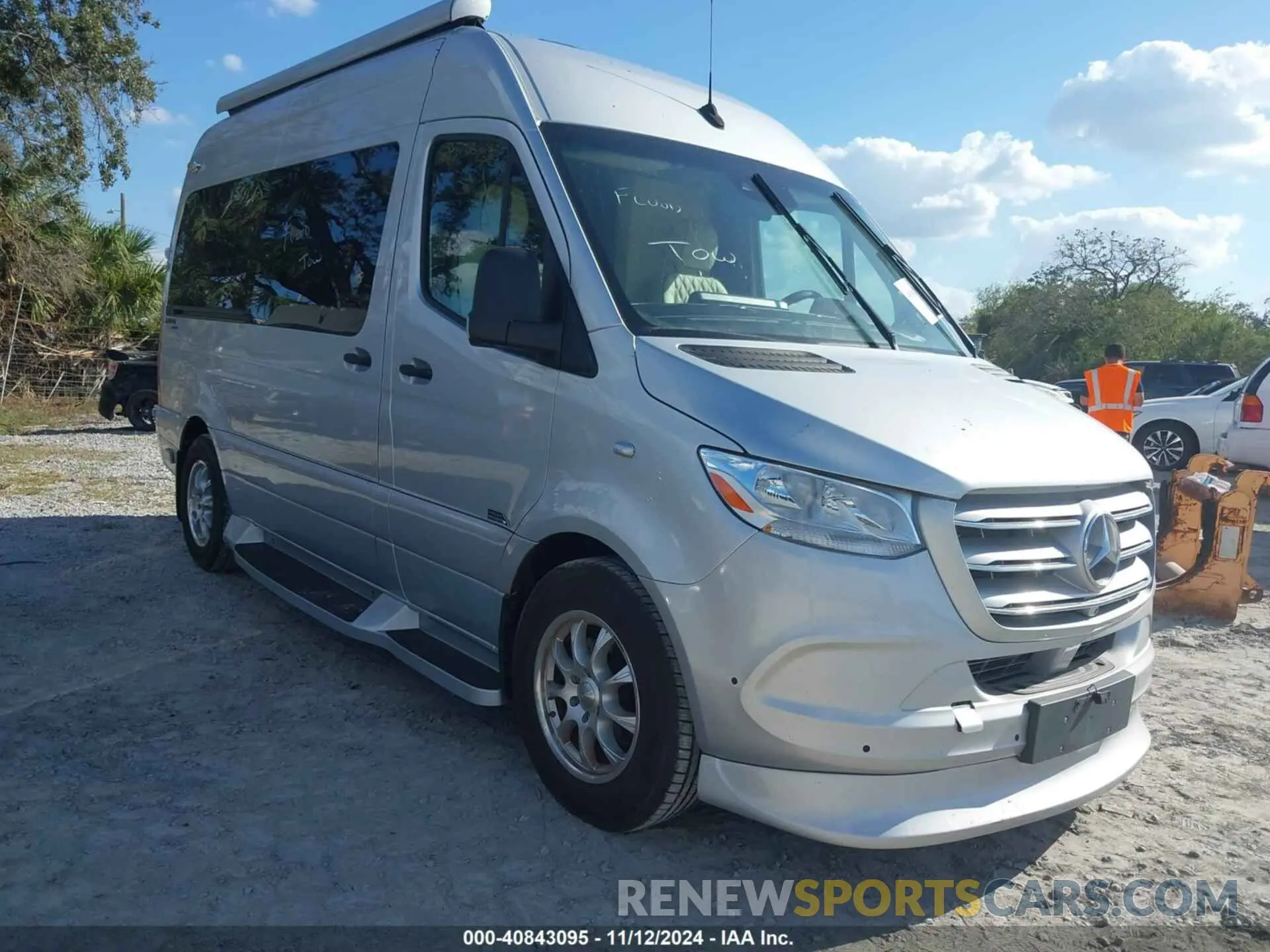 1 Photograph of a damaged car W1X4EBHY5MP429379 MERCEDES-BENZ SPRINTER 2500 2021
