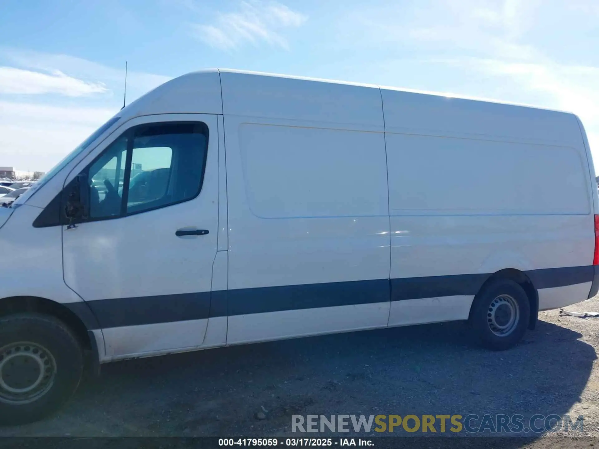 14 Photograph of a damaged car W1Y40CHY2MT062027 MERCEDES-BENZ SPRINTER 2500 2021