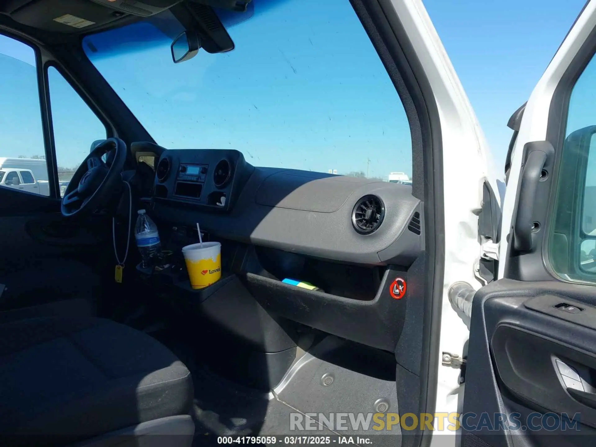 5 Photograph of a damaged car W1Y40CHY2MT062027 MERCEDES-BENZ SPRINTER 2500 2021