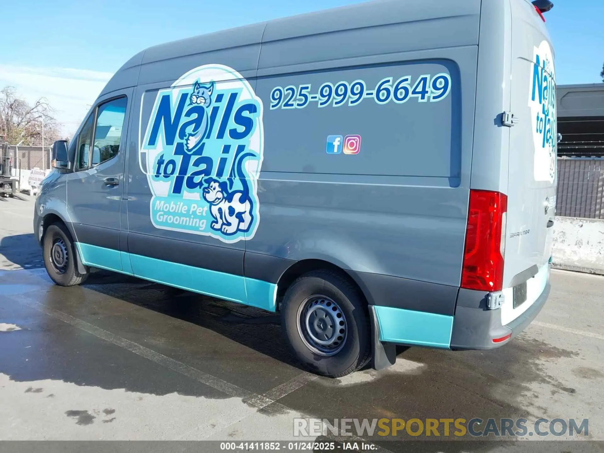 3 Photograph of a damaged car W1Y4DBHY1MT047131 MERCEDES-BENZ SPRINTER 2500 2021