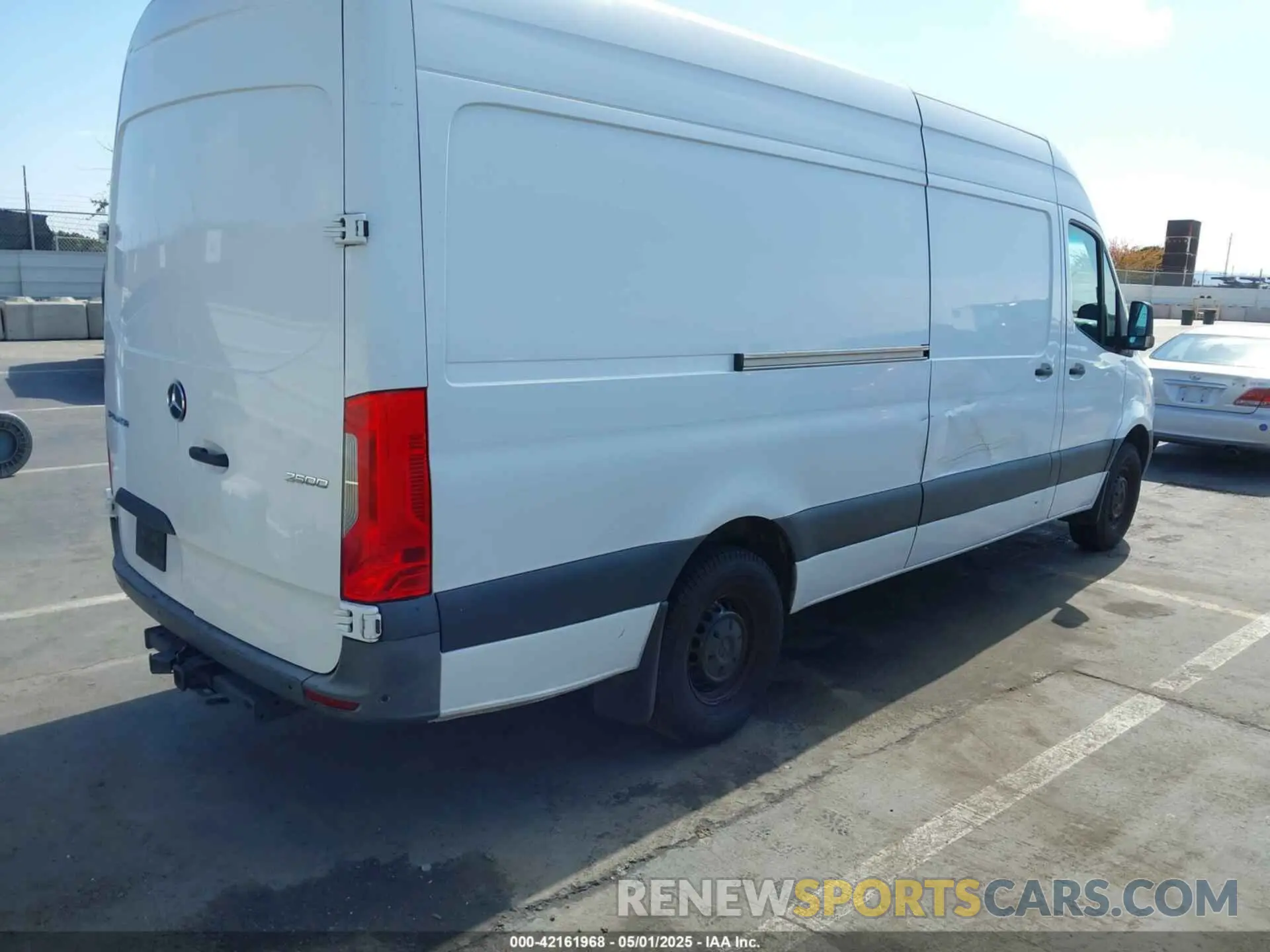4 Photograph of a damaged car W1Y4DCHY2MT045927 MERCEDES-BENZ SPRINTER 2500 2021