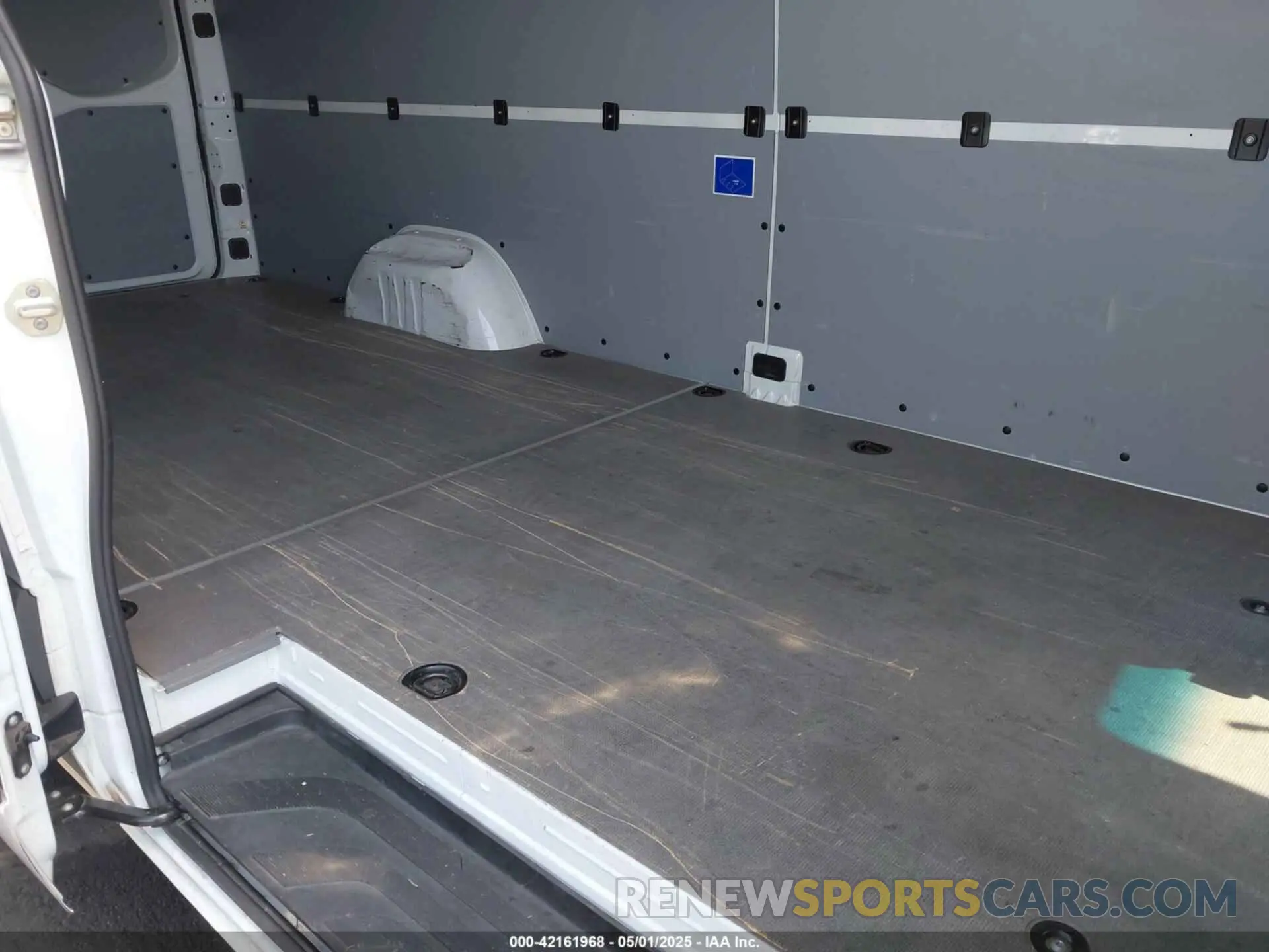 8 Photograph of a damaged car W1Y4DCHY2MT045927 MERCEDES-BENZ SPRINTER 2500 2021