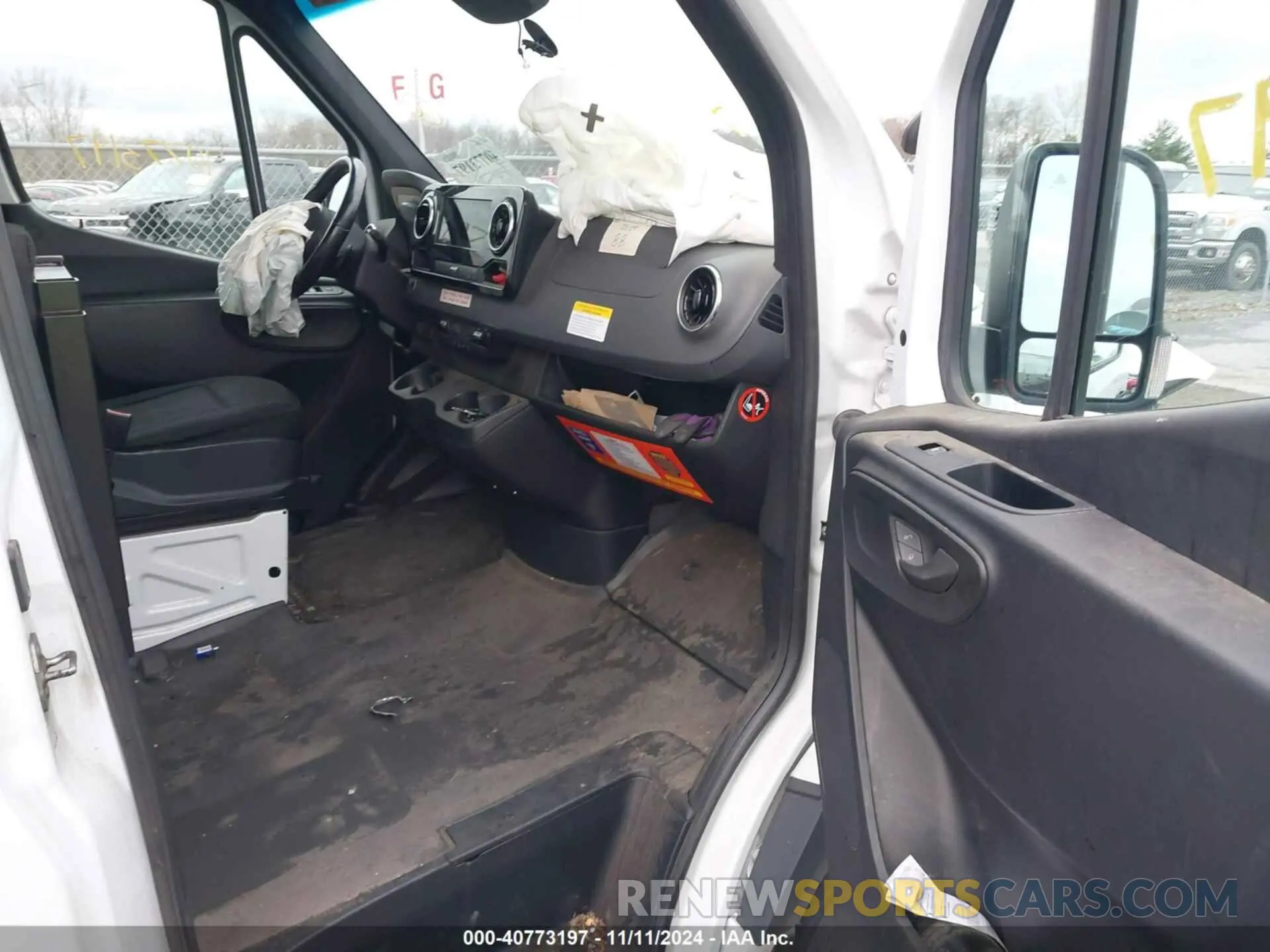 5 Photograph of a damaged car W1Y4DCHY7MT063999 MERCEDES-BENZ SPRINTER 2500 2021