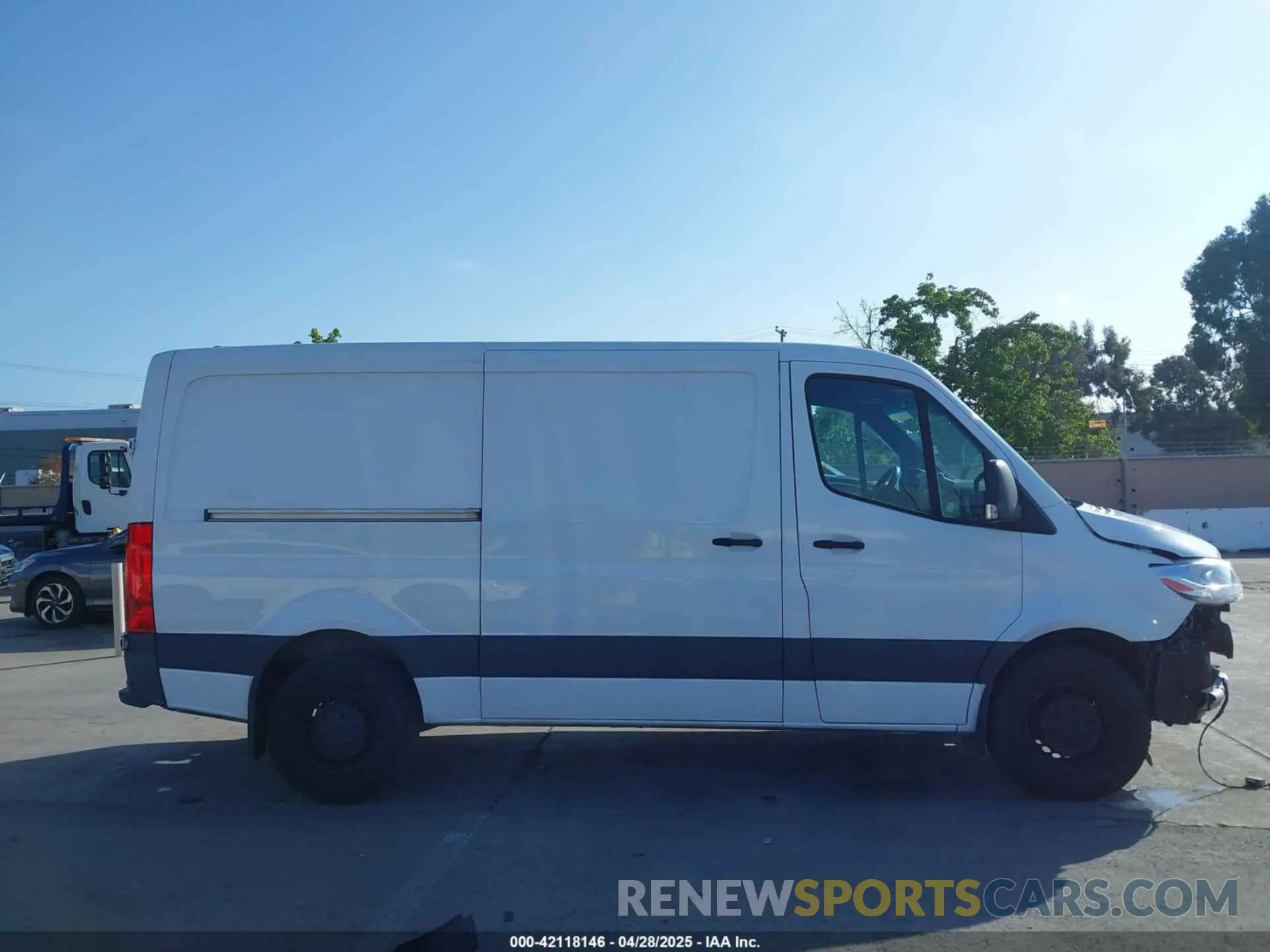 14 Photograph of a damaged car W1Y4EBHY8MT075330 MERCEDES-BENZ SPRINTER 2500 2021