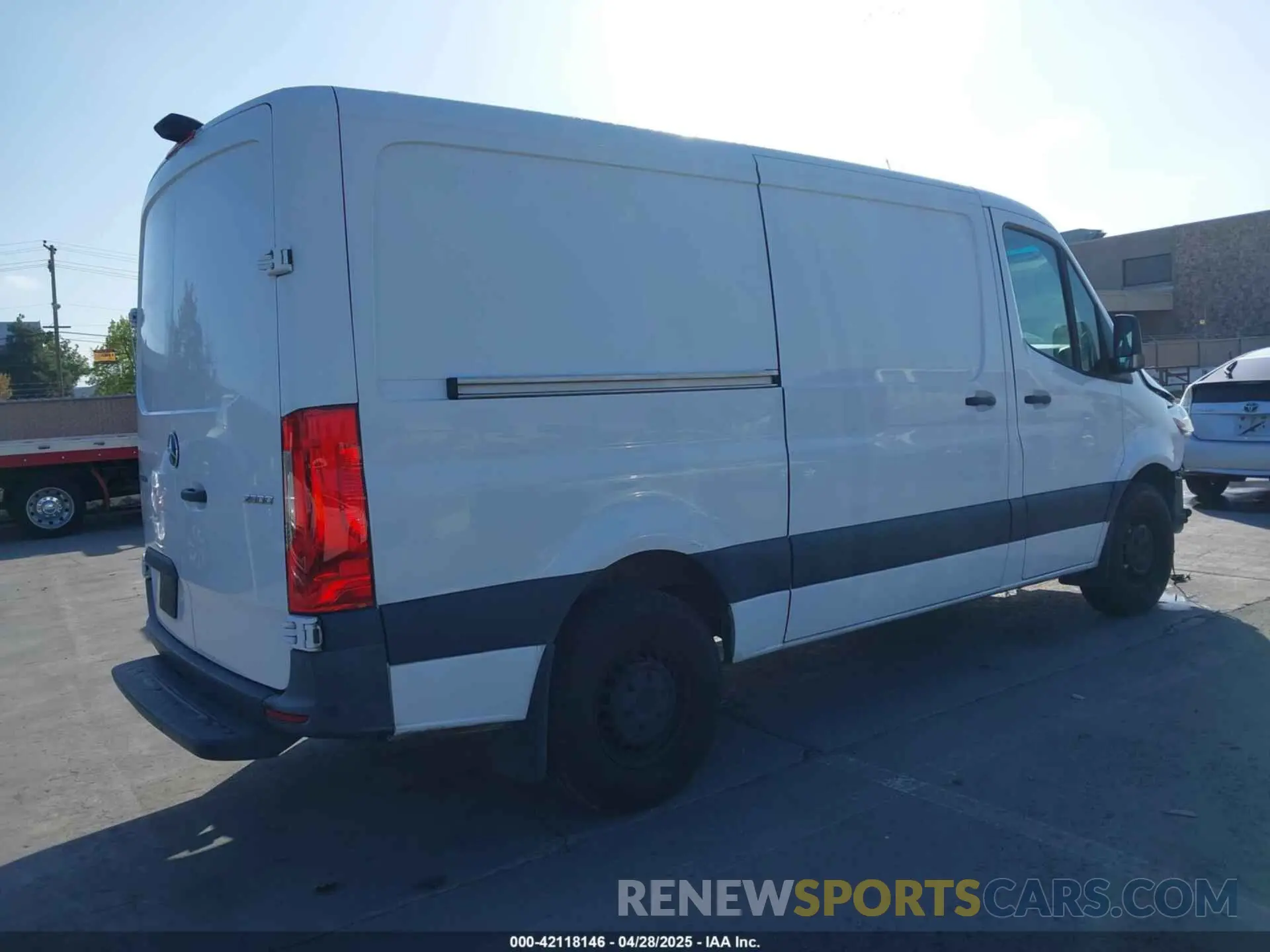 4 Photograph of a damaged car W1Y4EBHY8MT075330 MERCEDES-BENZ SPRINTER 2500 2021