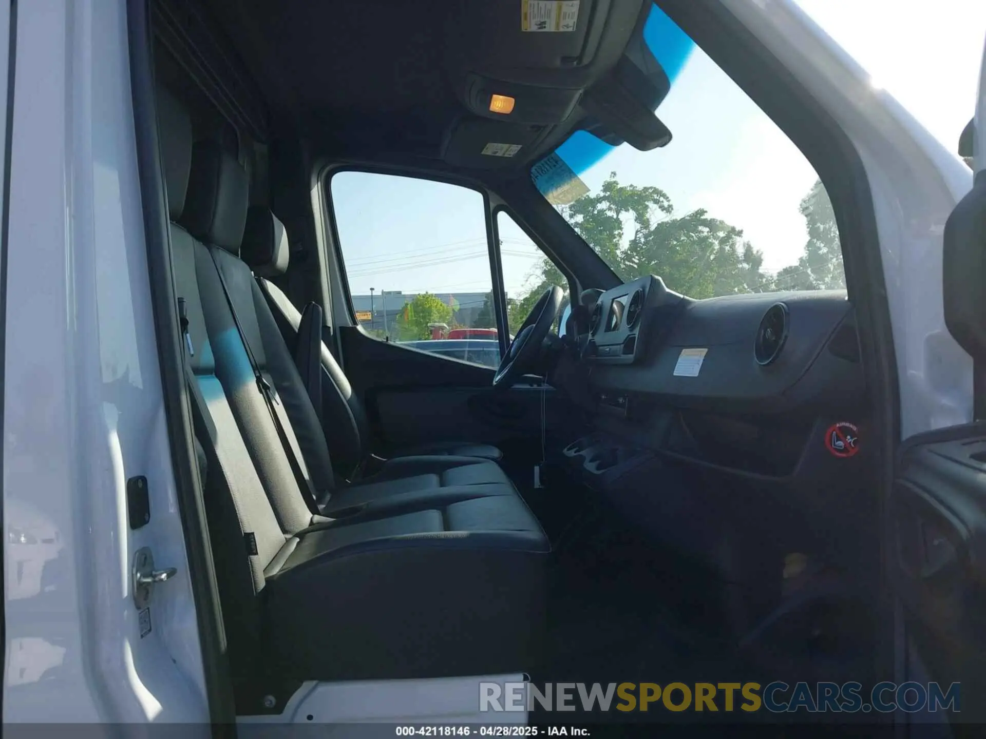 5 Photograph of a damaged car W1Y4EBHY8MT075330 MERCEDES-BENZ SPRINTER 2500 2021