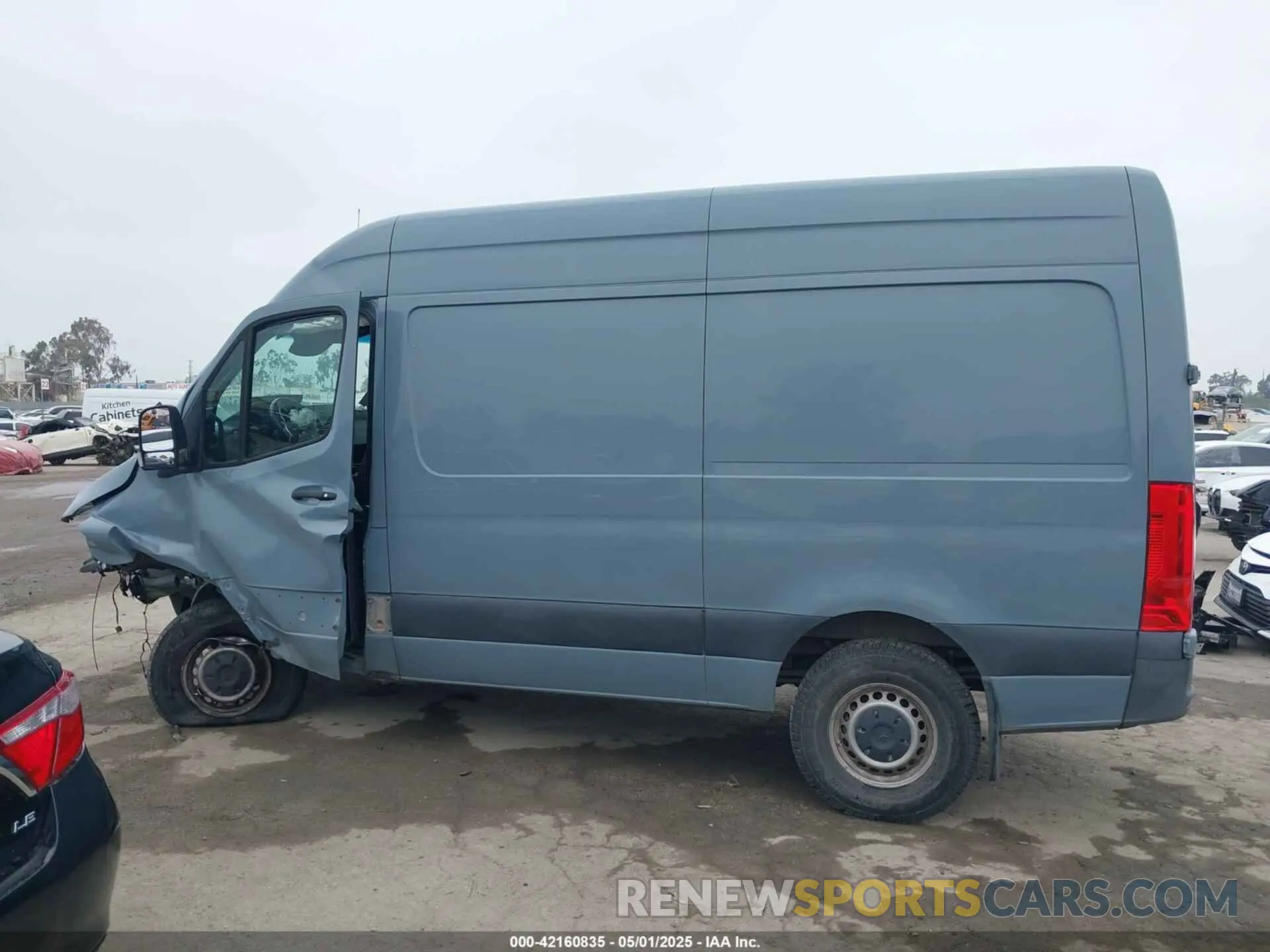 14 Photograph of a damaged car W1Y4EBVY6MT057476 MERCEDES-BENZ SPRINTER 2500 2021