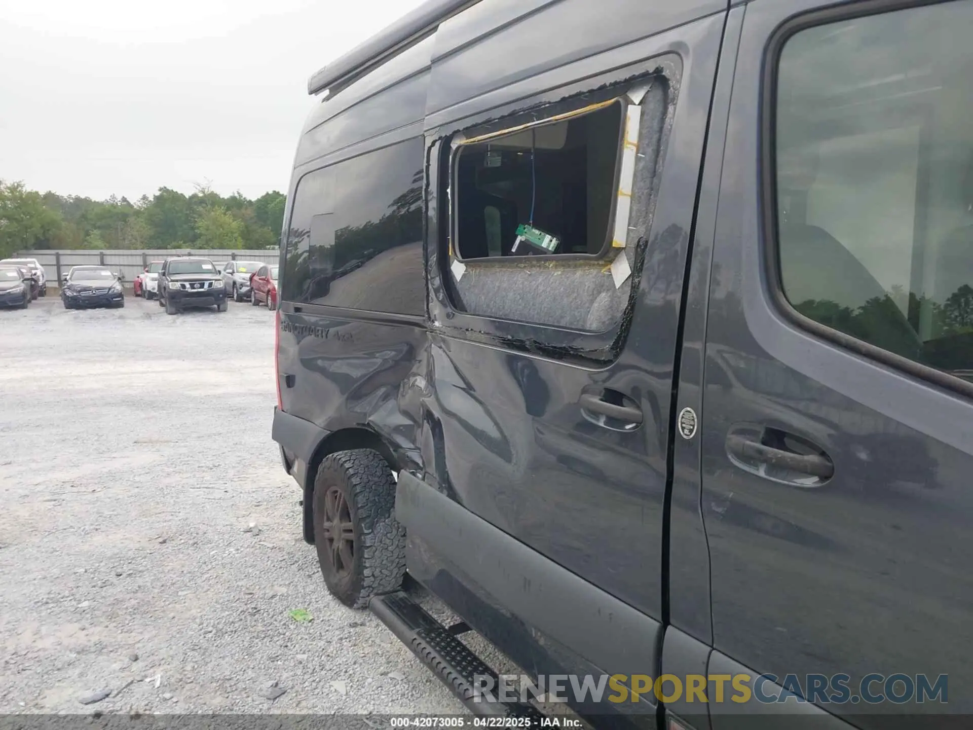 6 Photograph of a damaged car W1X4EBHY6NP470671 MERCEDES-BENZ SPRINTER 2500 2022
