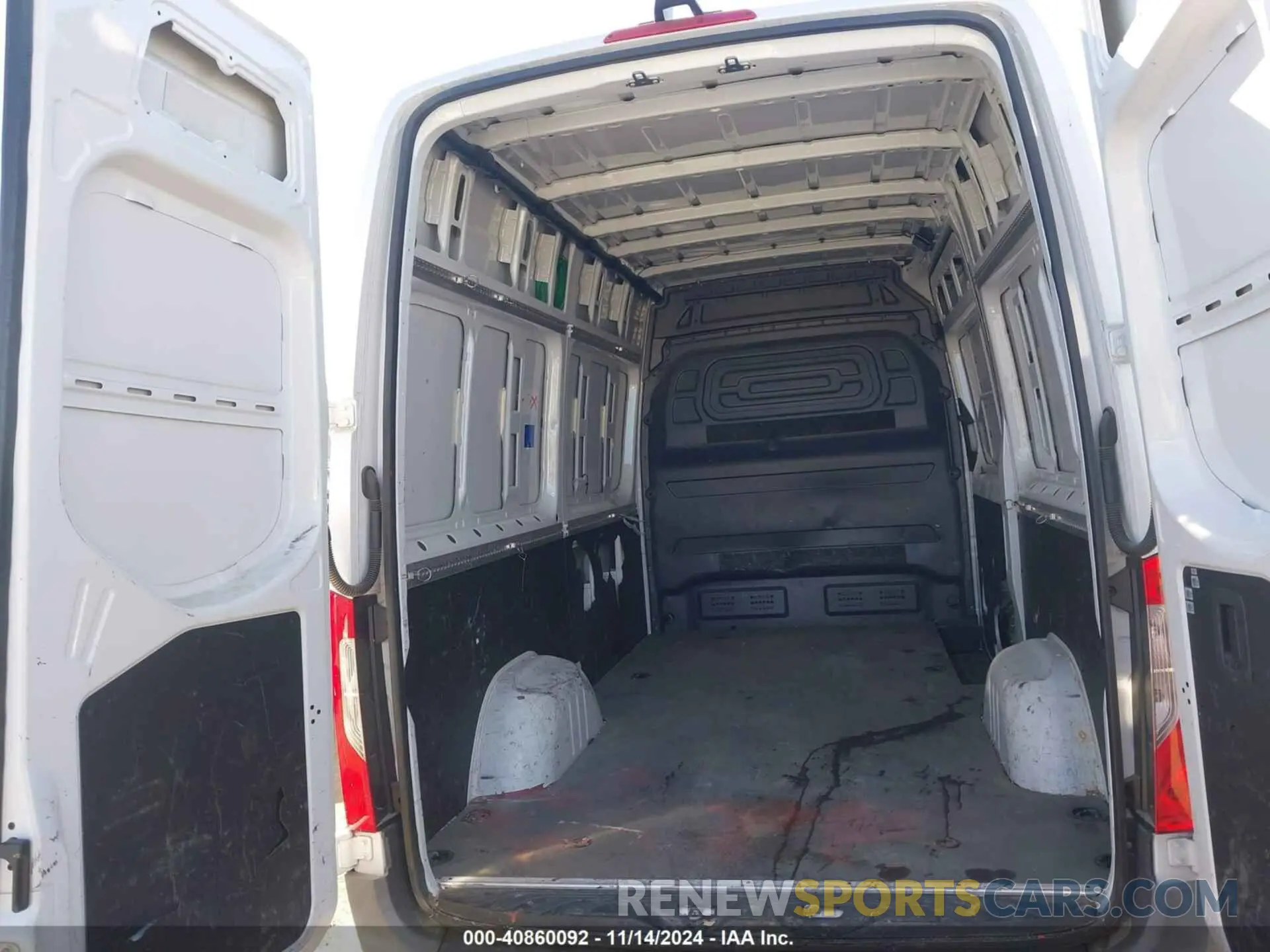 8 Photograph of a damaged car W1Y4DBHY4NT098690 MERCEDES-BENZ SPRINTER 2500 2022