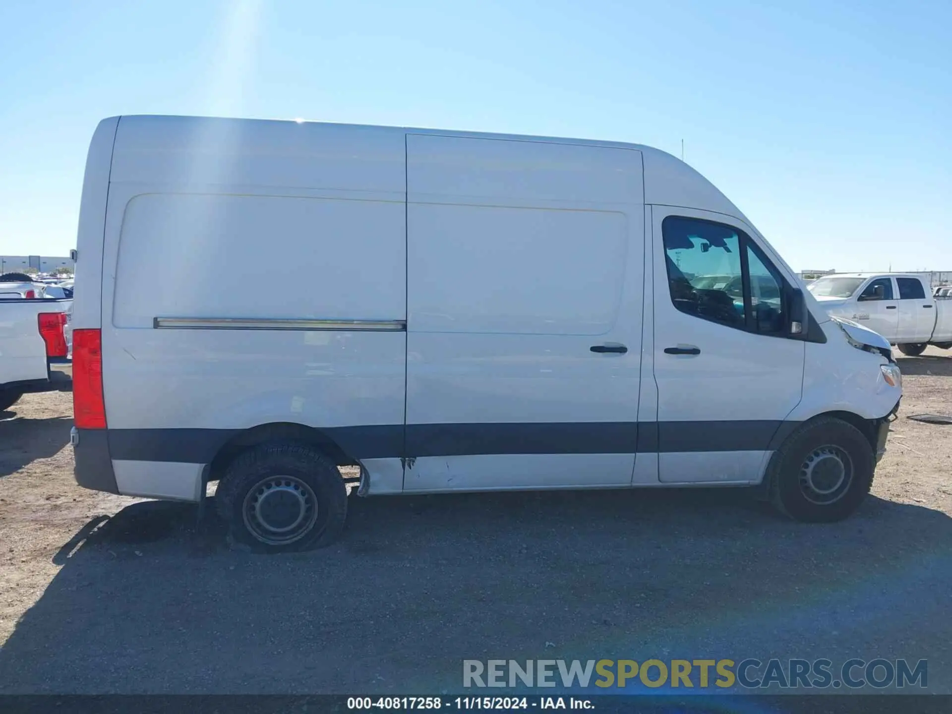 13 Photograph of a damaged car W1Y4EBHY1NT105169 MERCEDES-BENZ SPRINTER 2500 2022