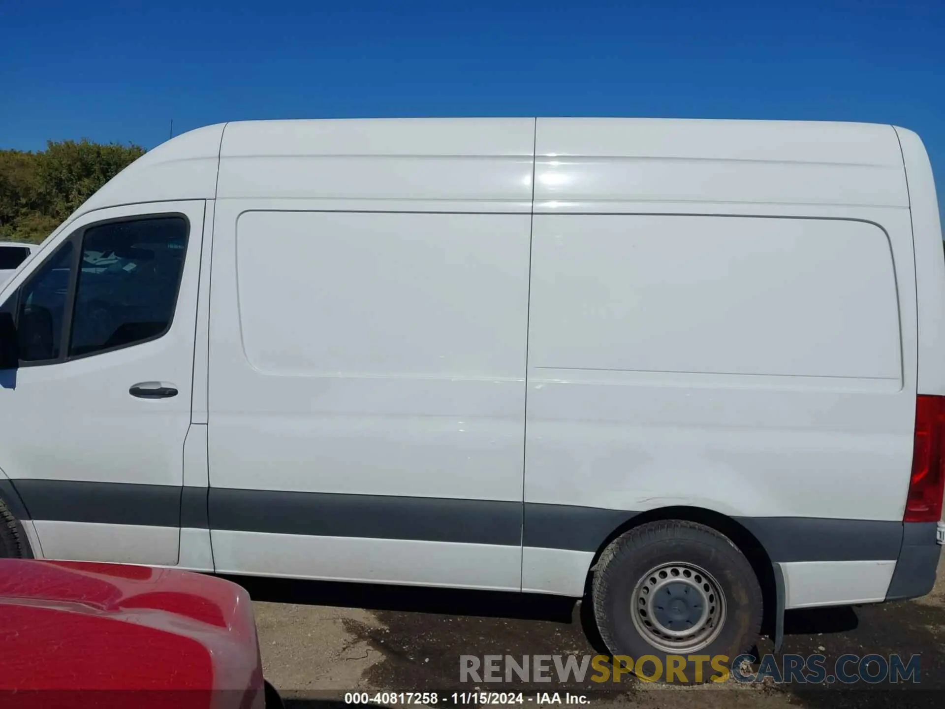 14 Photograph of a damaged car W1Y4EBHY1NT105169 MERCEDES-BENZ SPRINTER 2500 2022