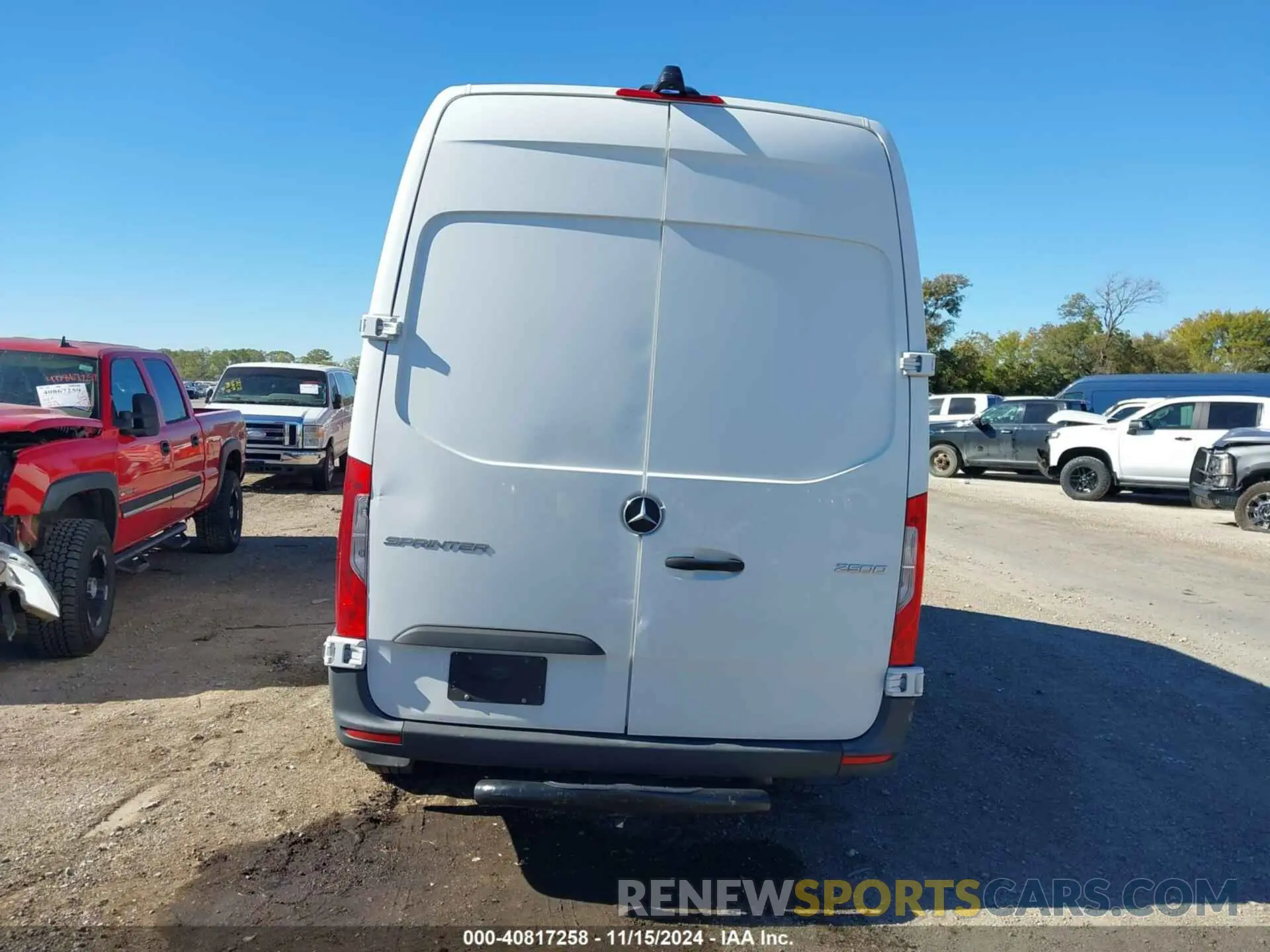 16 Photograph of a damaged car W1Y4EBHY1NT105169 MERCEDES-BENZ SPRINTER 2500 2022