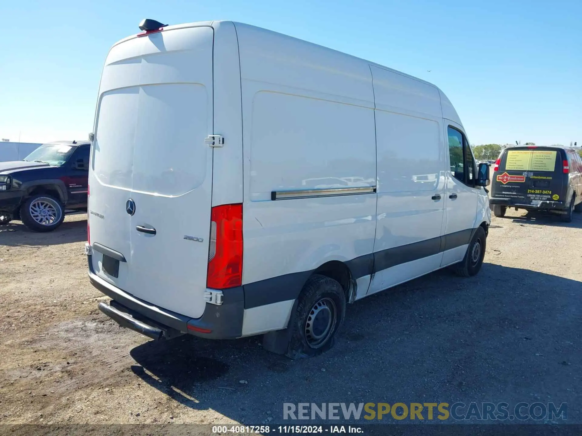 4 Photograph of a damaged car W1Y4EBHY1NT105169 MERCEDES-BENZ SPRINTER 2500 2022