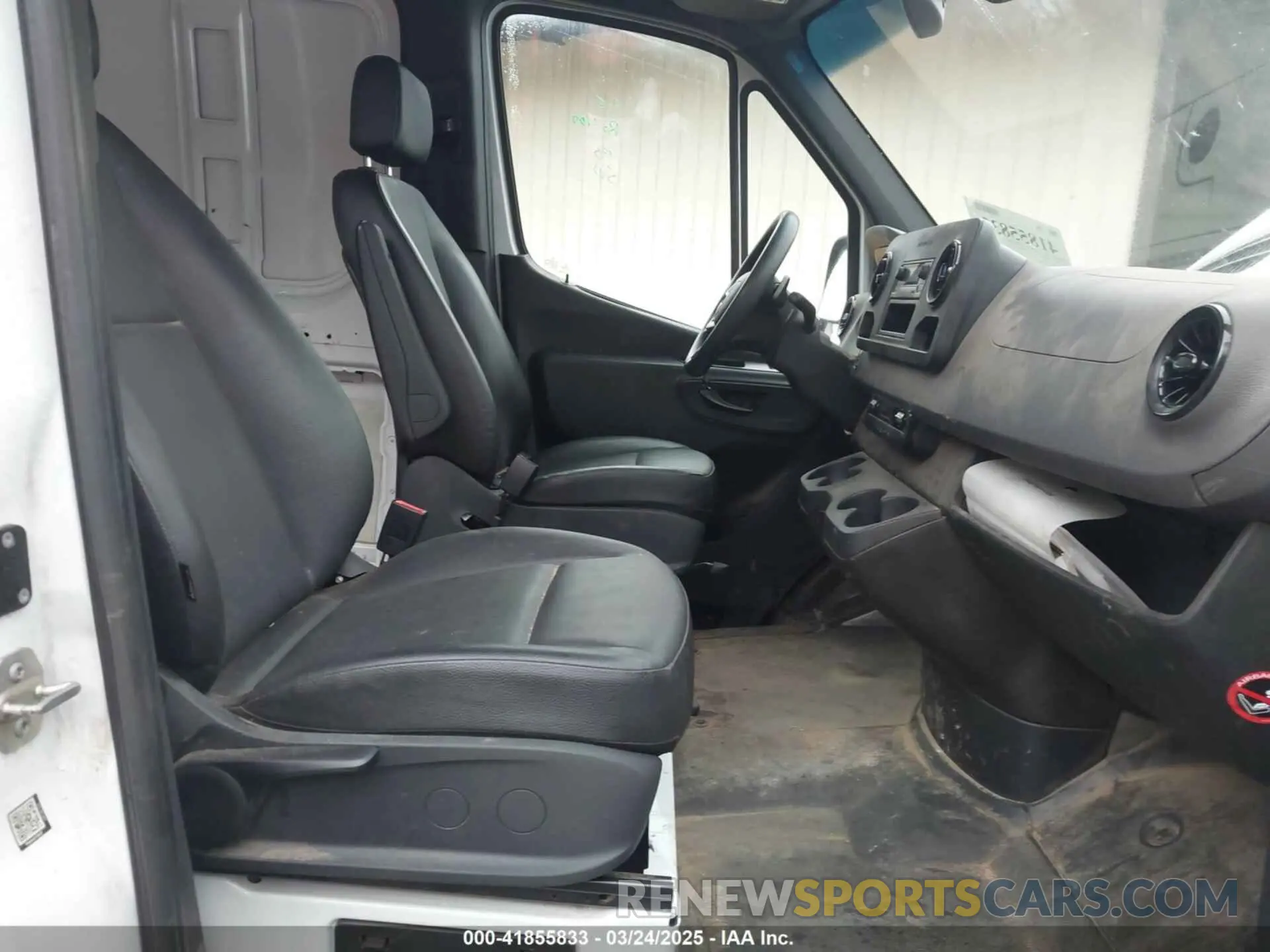 5 Photograph of a damaged car W1Y4ECHY0NT116296 MERCEDES-BENZ SPRINTER 2500 2022
