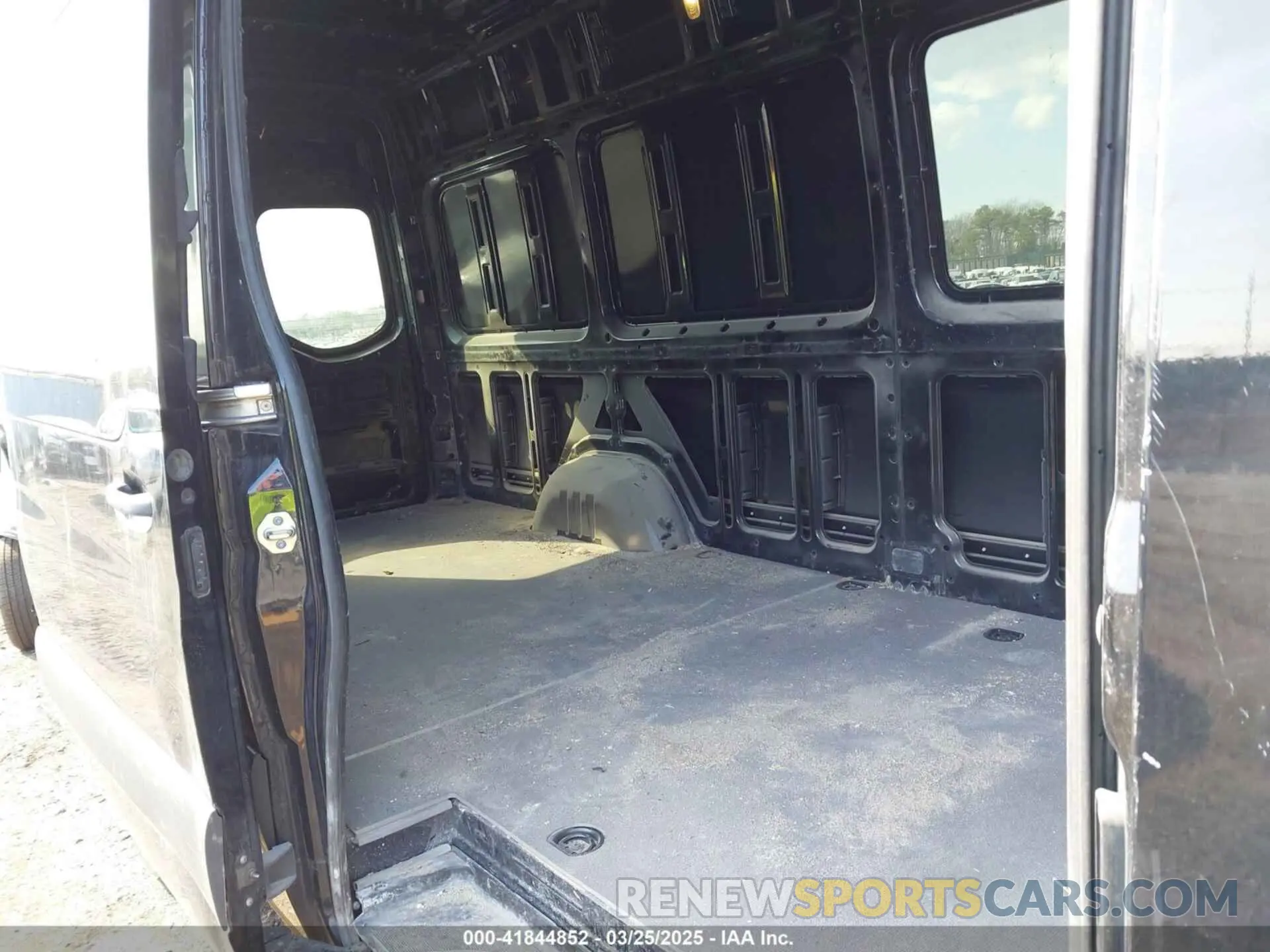 8 Photograph of a damaged car W1Y4ECHYXNT112143 MERCEDES-BENZ SPRINTER 2500 2022