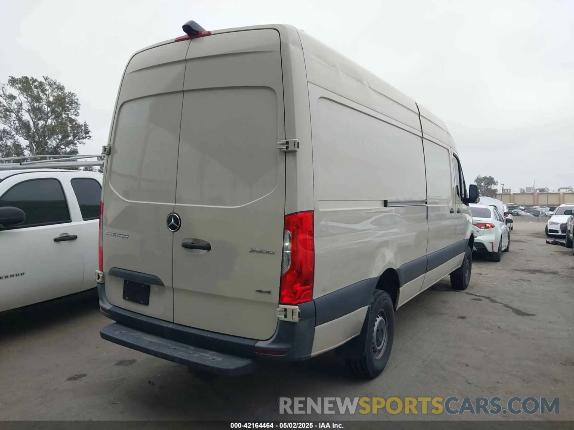 4 Photograph of a damaged car W1Y4ECVY5NT091433 MERCEDES-BENZ SPRINTER 2500 2022